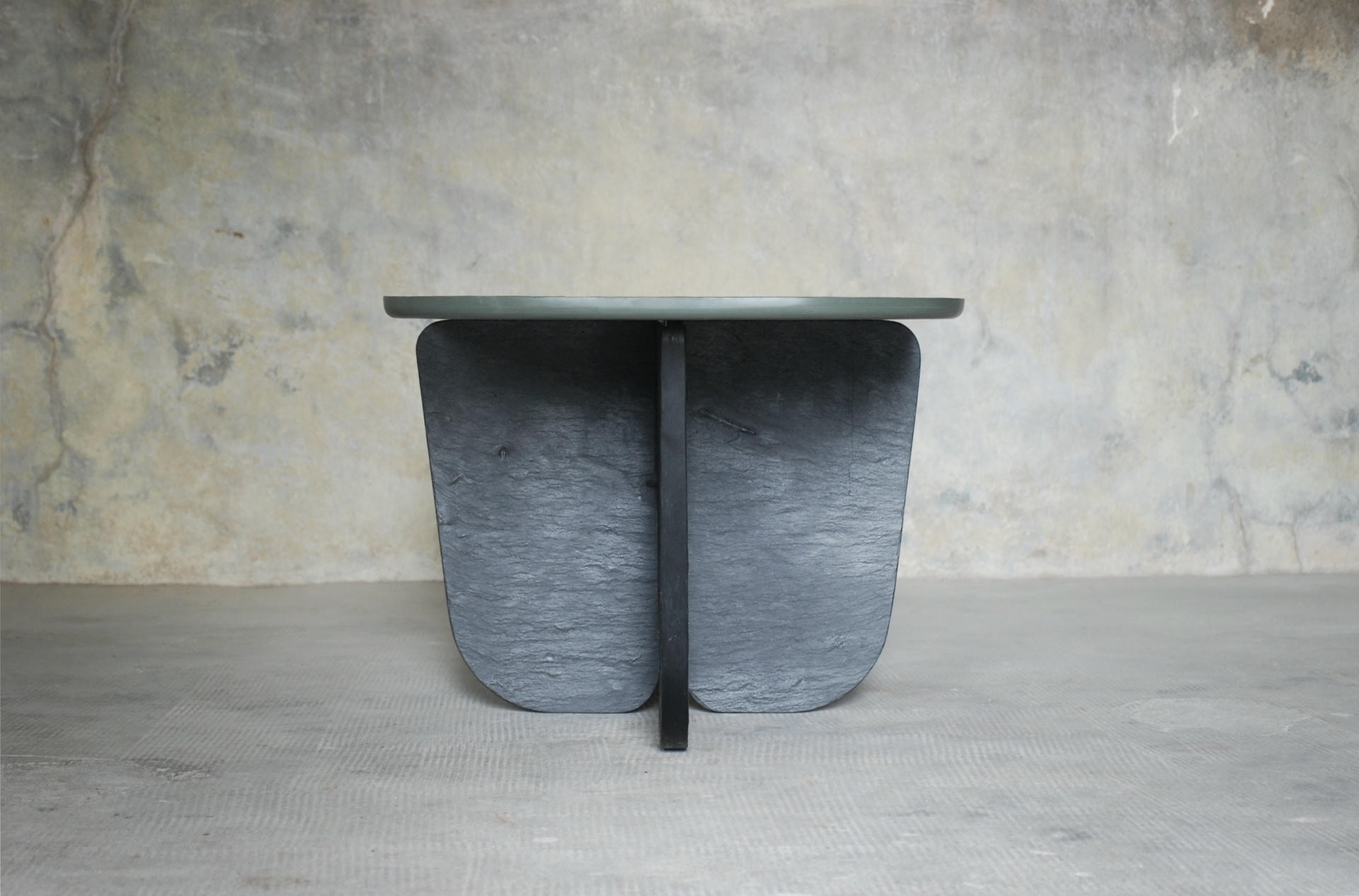 Central Groove Rounded Rectangular Green Black Coffee Table by Frederic Saulou 6