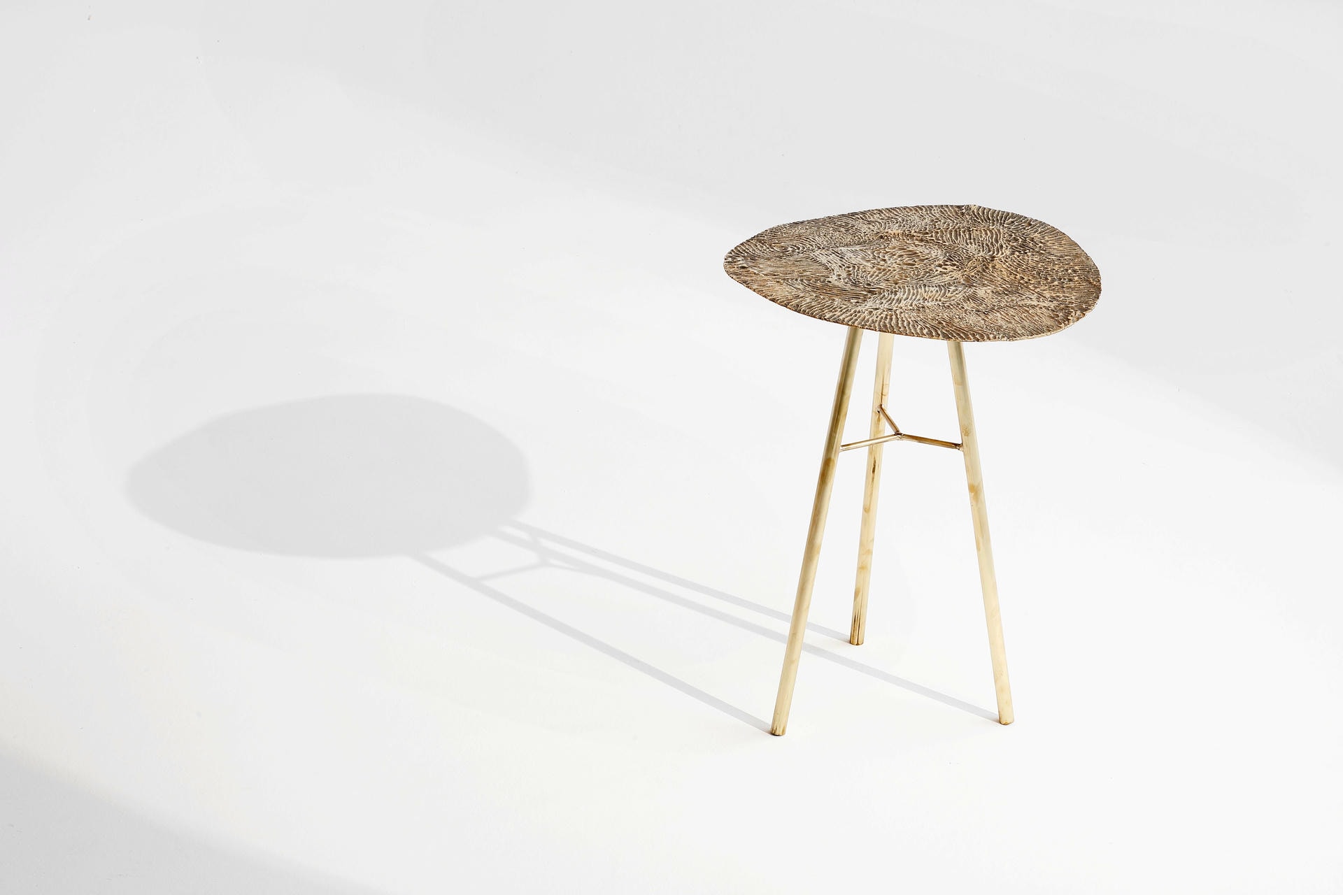 Contemporary Golden Waves Brass Organic Shape Side Table by Samuel Costantini 3