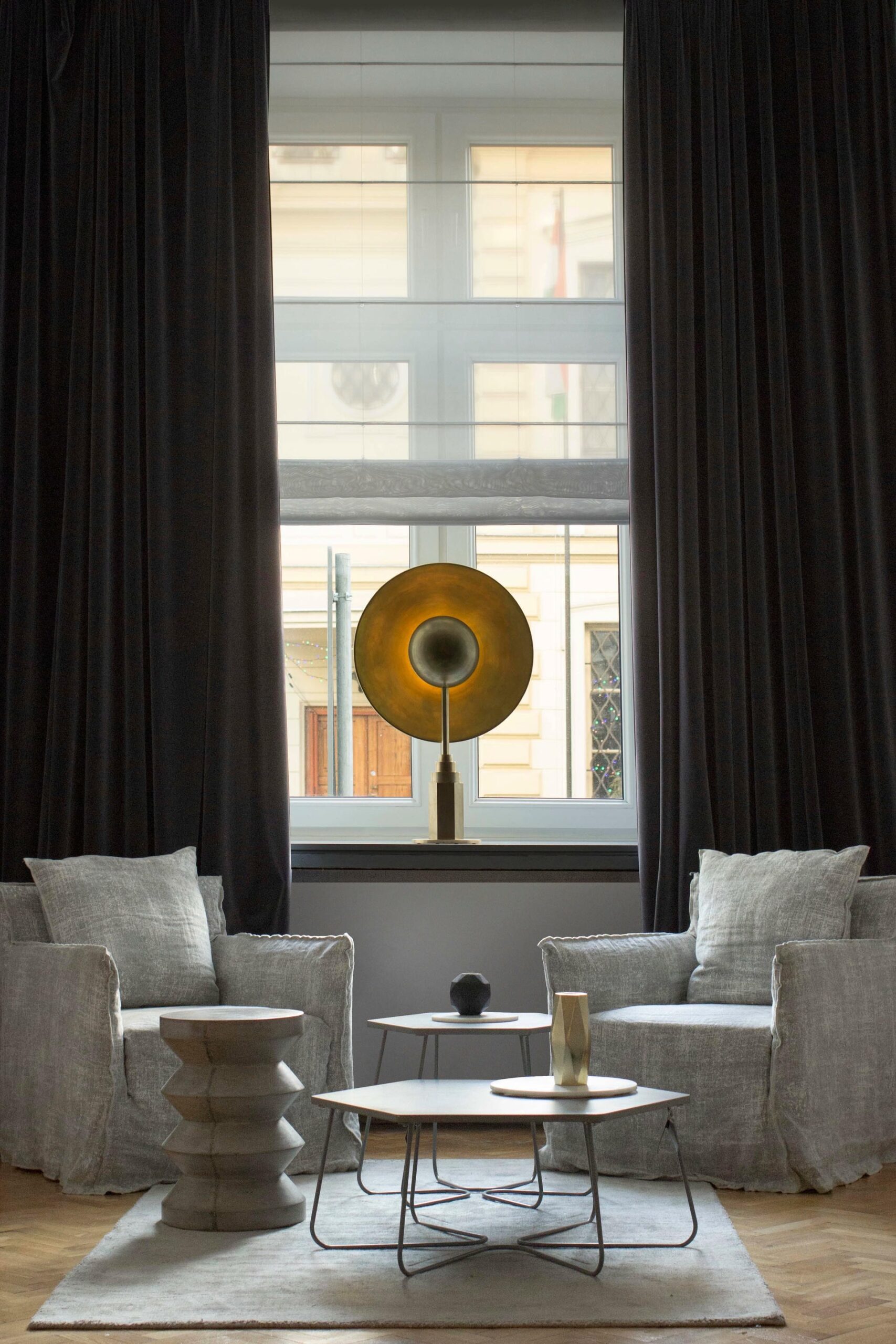 Metropolis Contemporary Sculptural Brass Table Lamp by Jan Garncarek 2