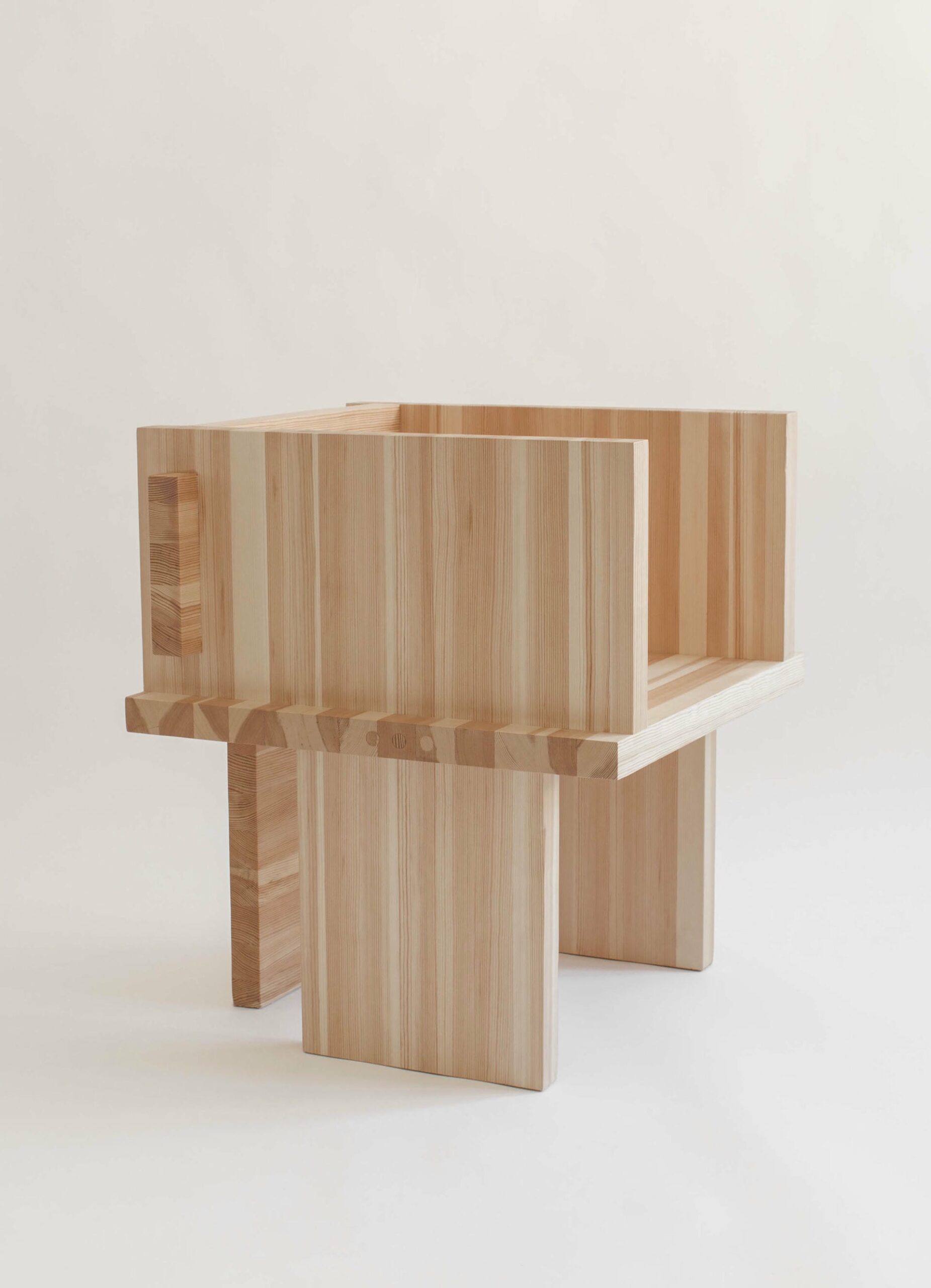 ItooRaba Lounge Chair by Sizar Alexis 12