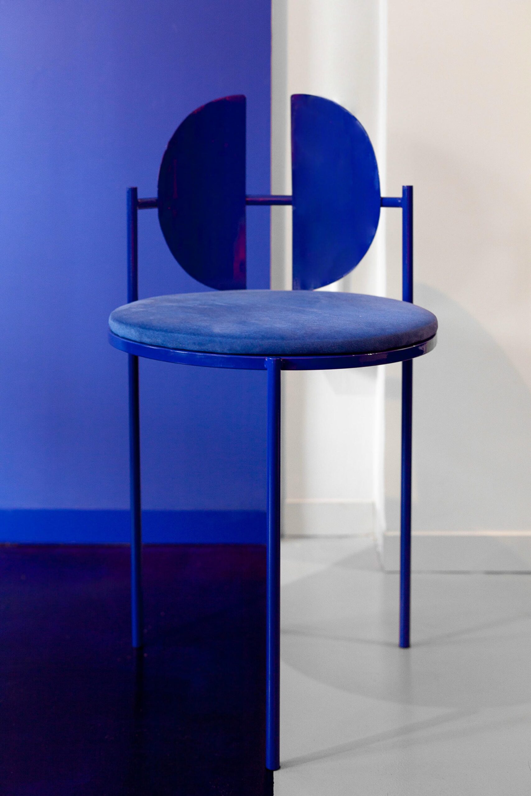 Qoticher Chair by Angel Mombiedro 15
