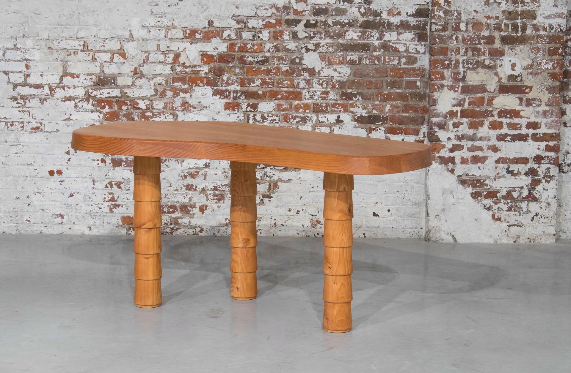 Black Data Table Three Legged in Oregon by Atelier Thomas Serruys 13