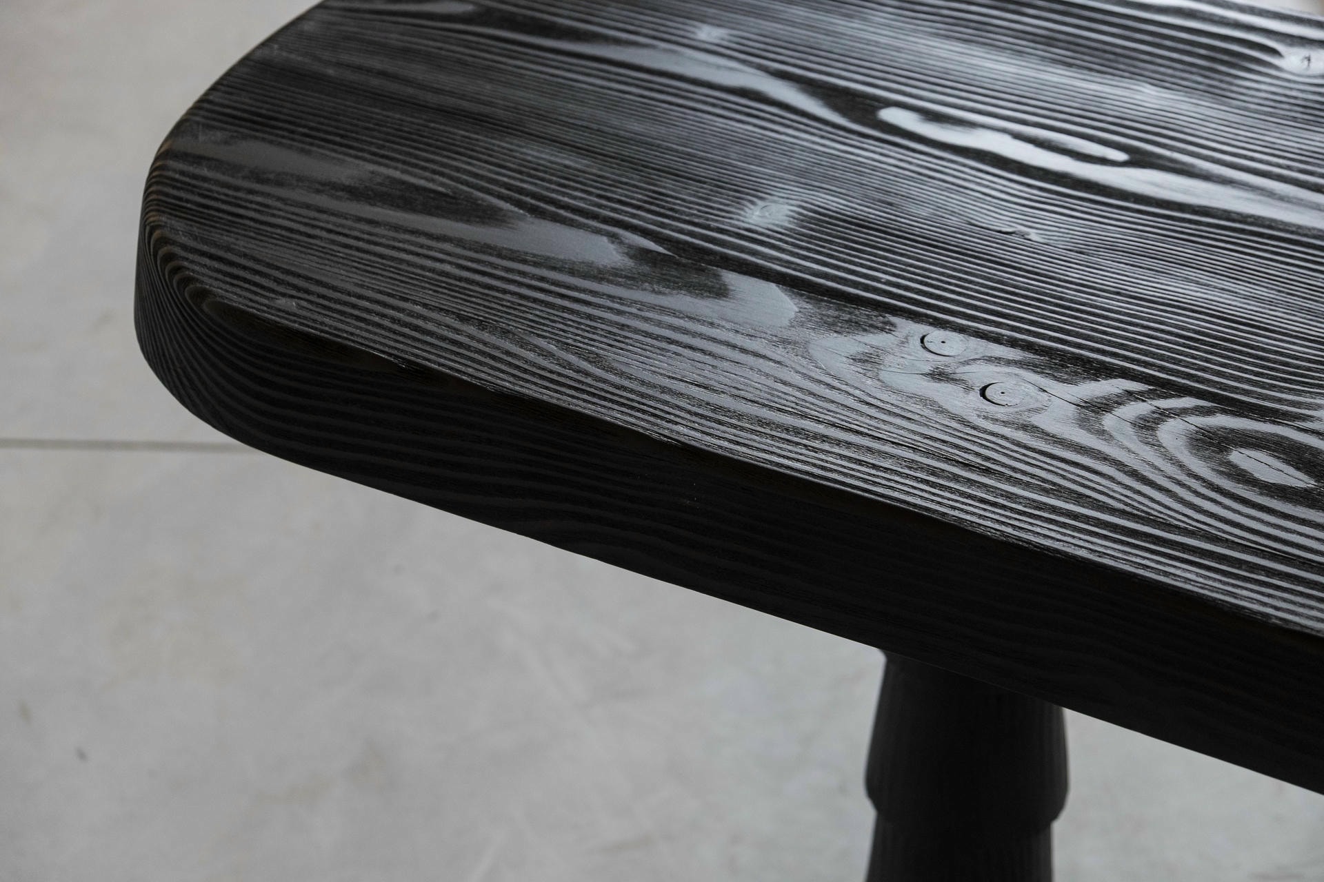 Black Data Table Three Legged in Oregon by Atelier Thomas Serruys 7