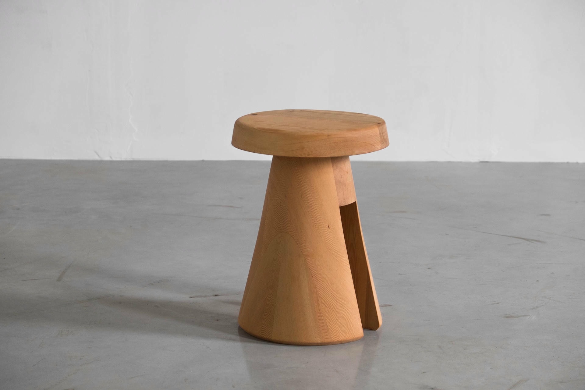 Data Stool in Solid Oregon by Atelier Thomas Serruys 8