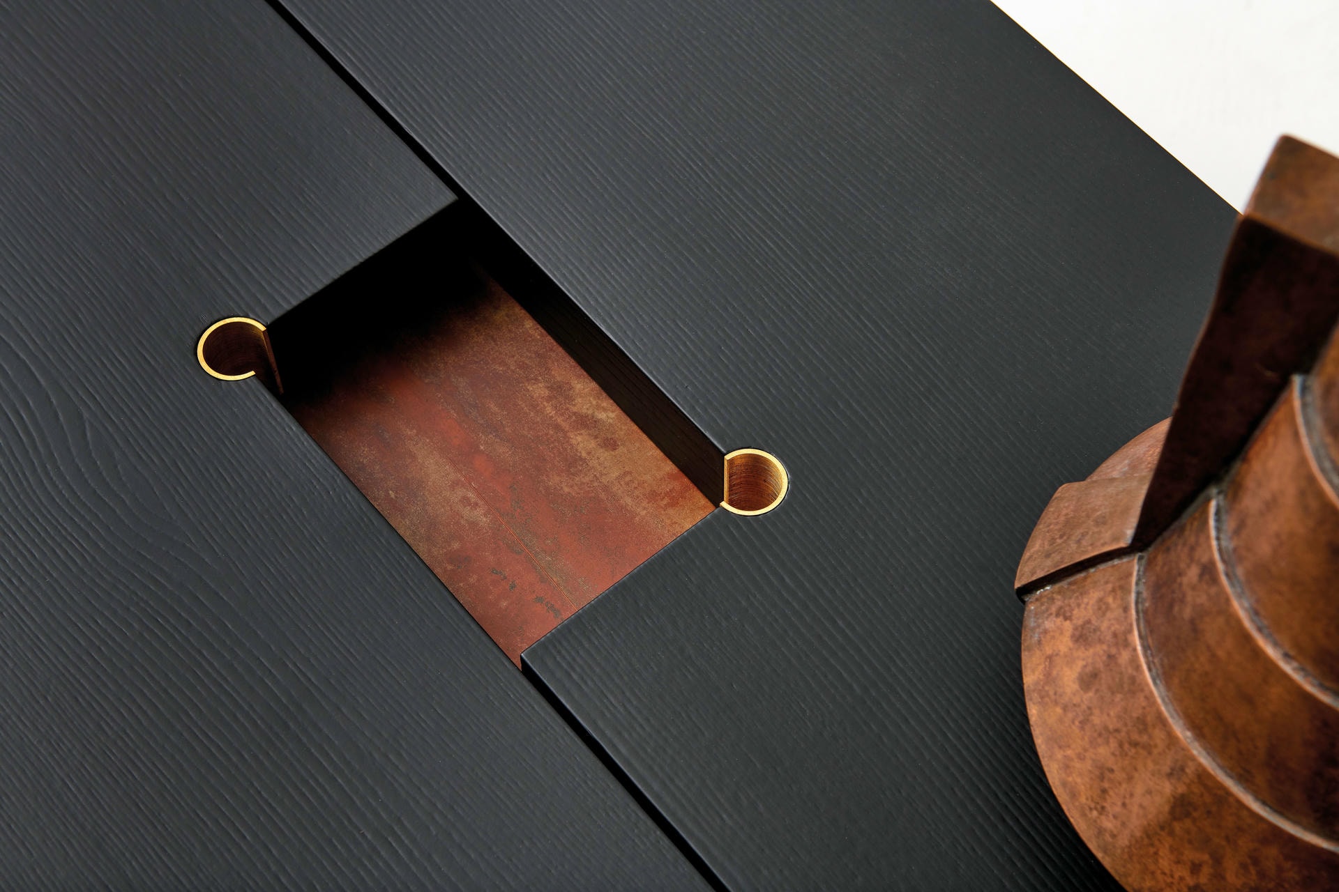 Ash Coffee Table Sculpted by Lupo Horiokami 4