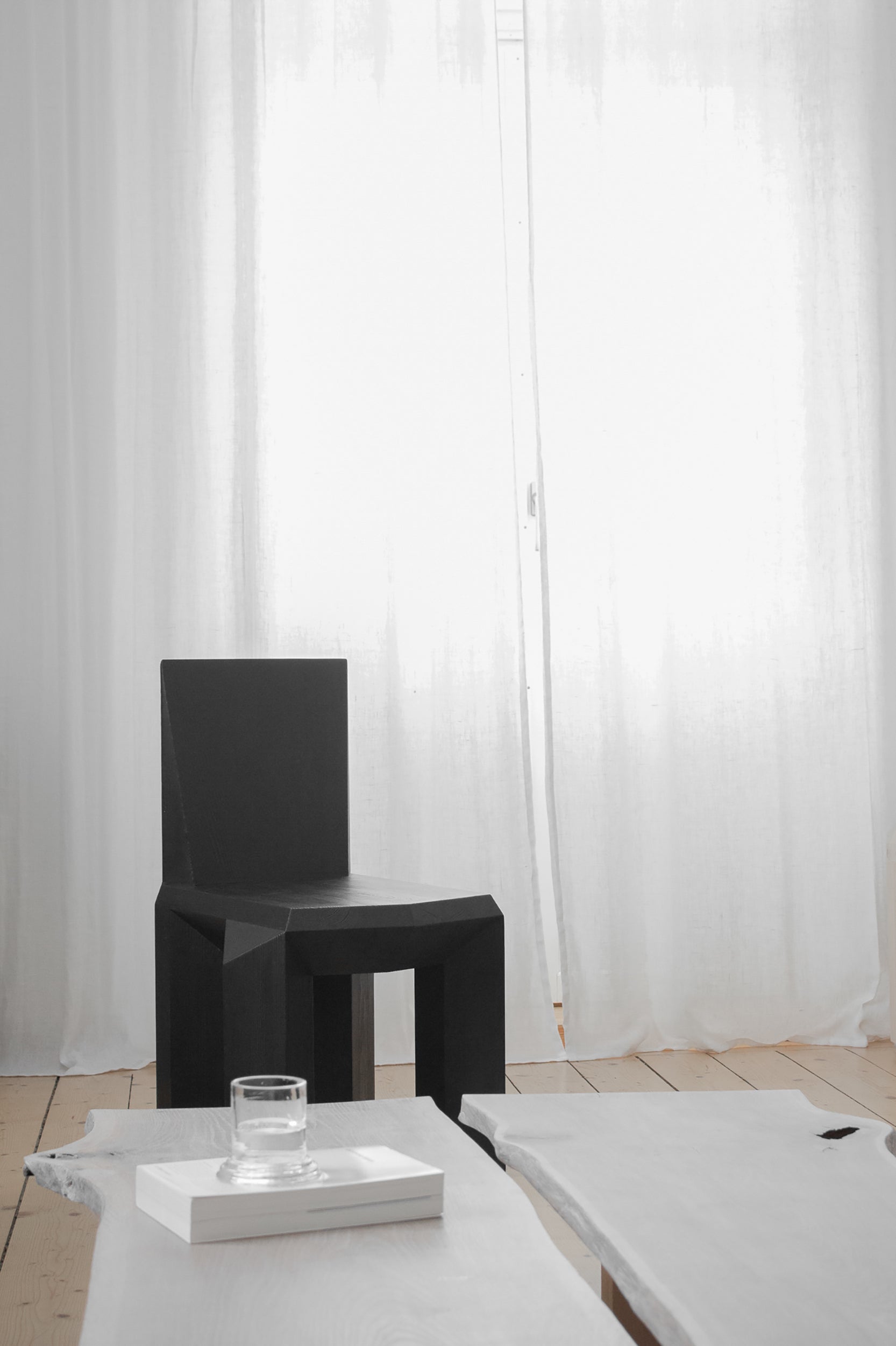 Burned Ode Chair by Sizar Alexis 4