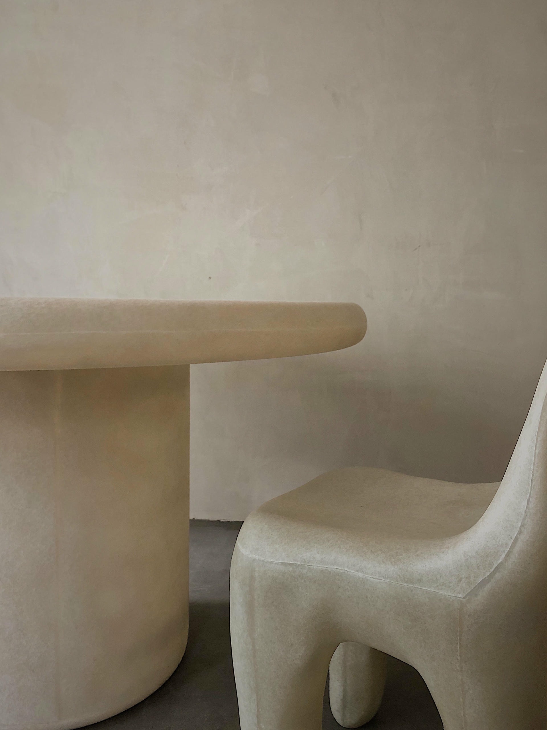 Center Big Leg Organic Natural Beige Fiberglass Round Dining Table by kar 5