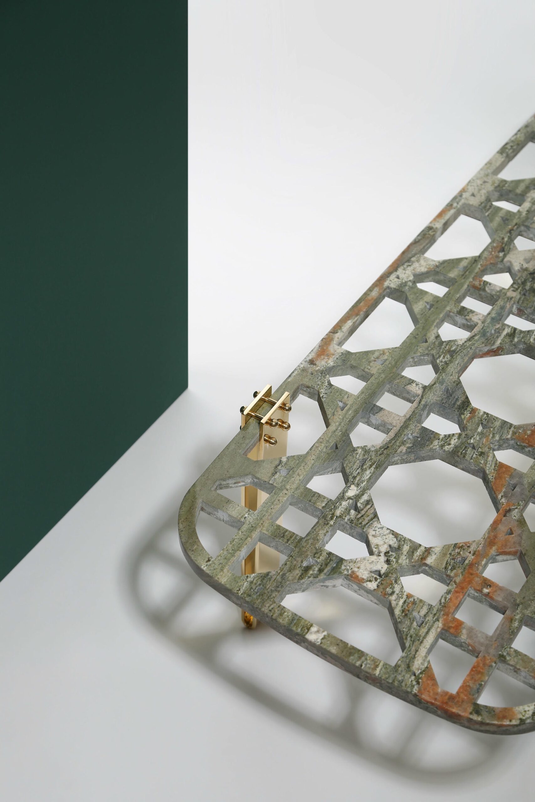 Everlastingreen Table and Stool Set by Richard Yasmine 4