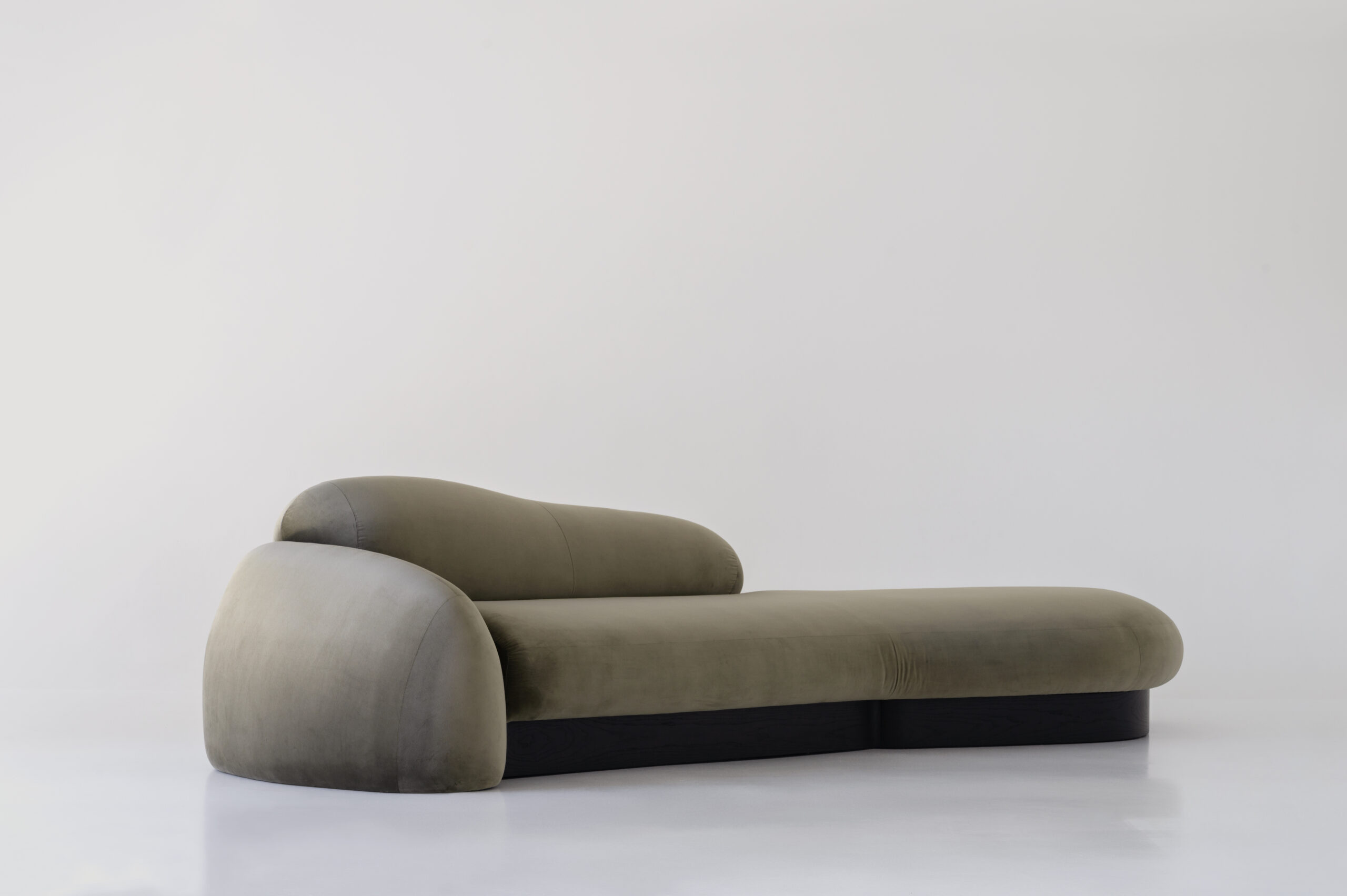 Plyn Sofa by FAINA (1)