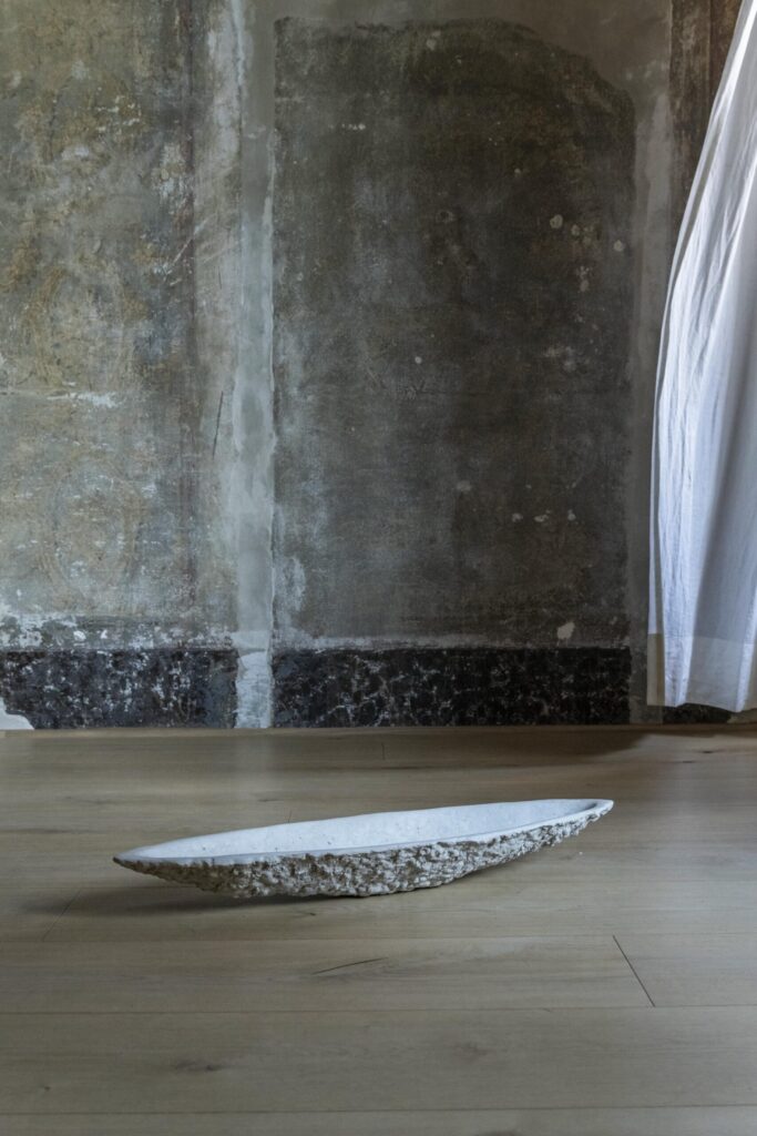 isac elam kaid sculpted plate galerie philia