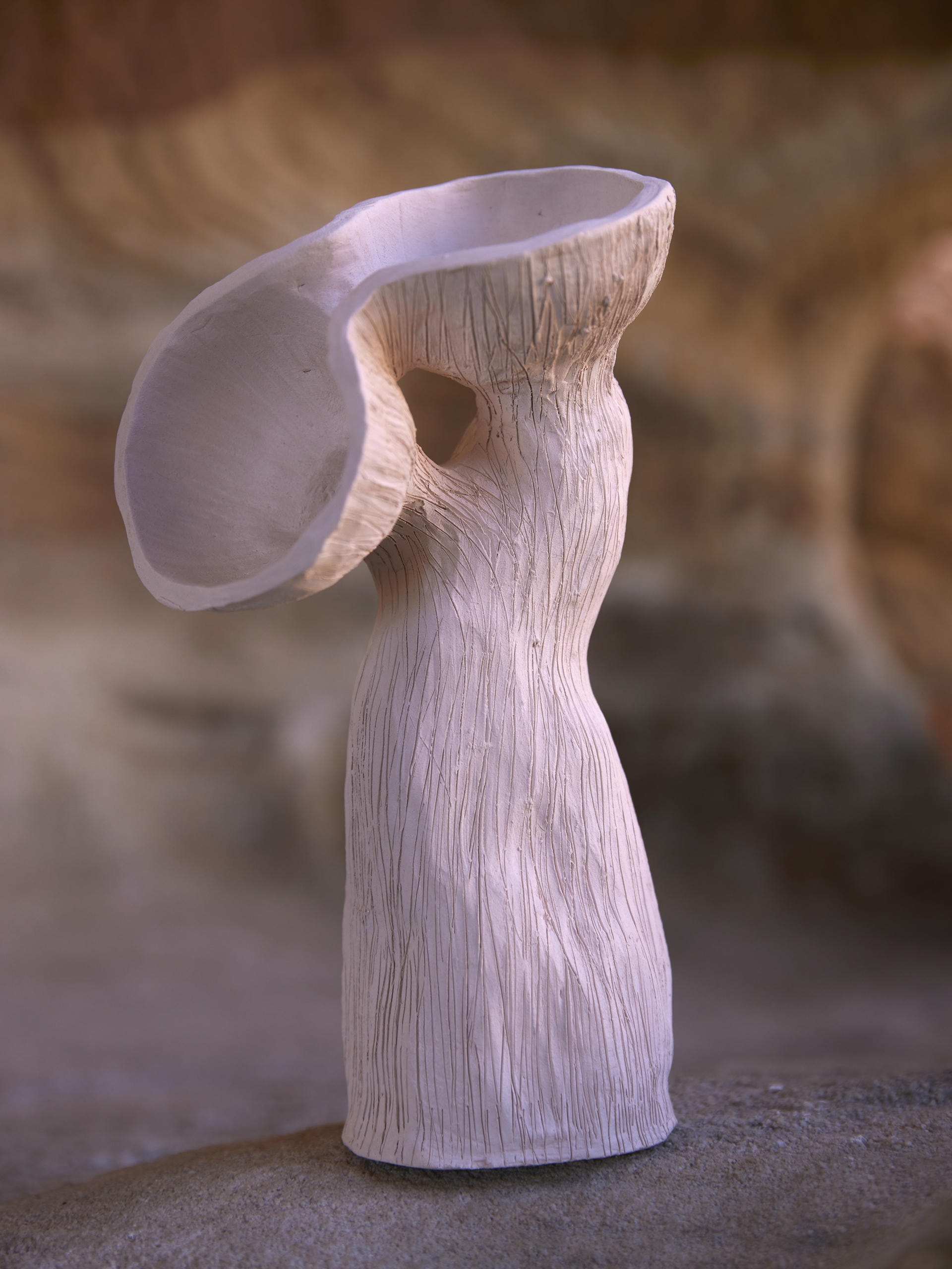 jan ernst small pod vessel 02 galerie philia 02