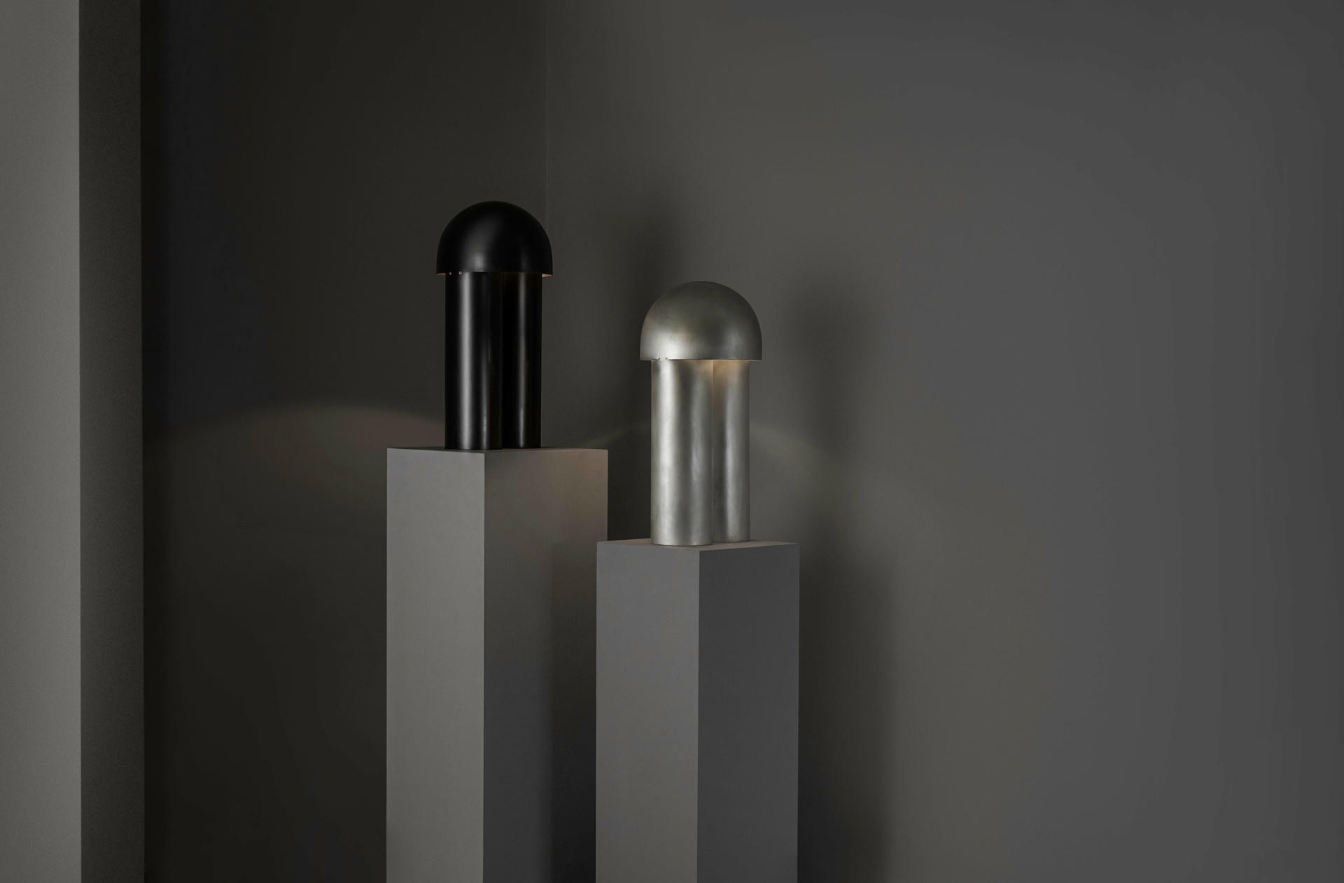Large Monolith Brass Sculpted Table Lamp by Paul Matter 4