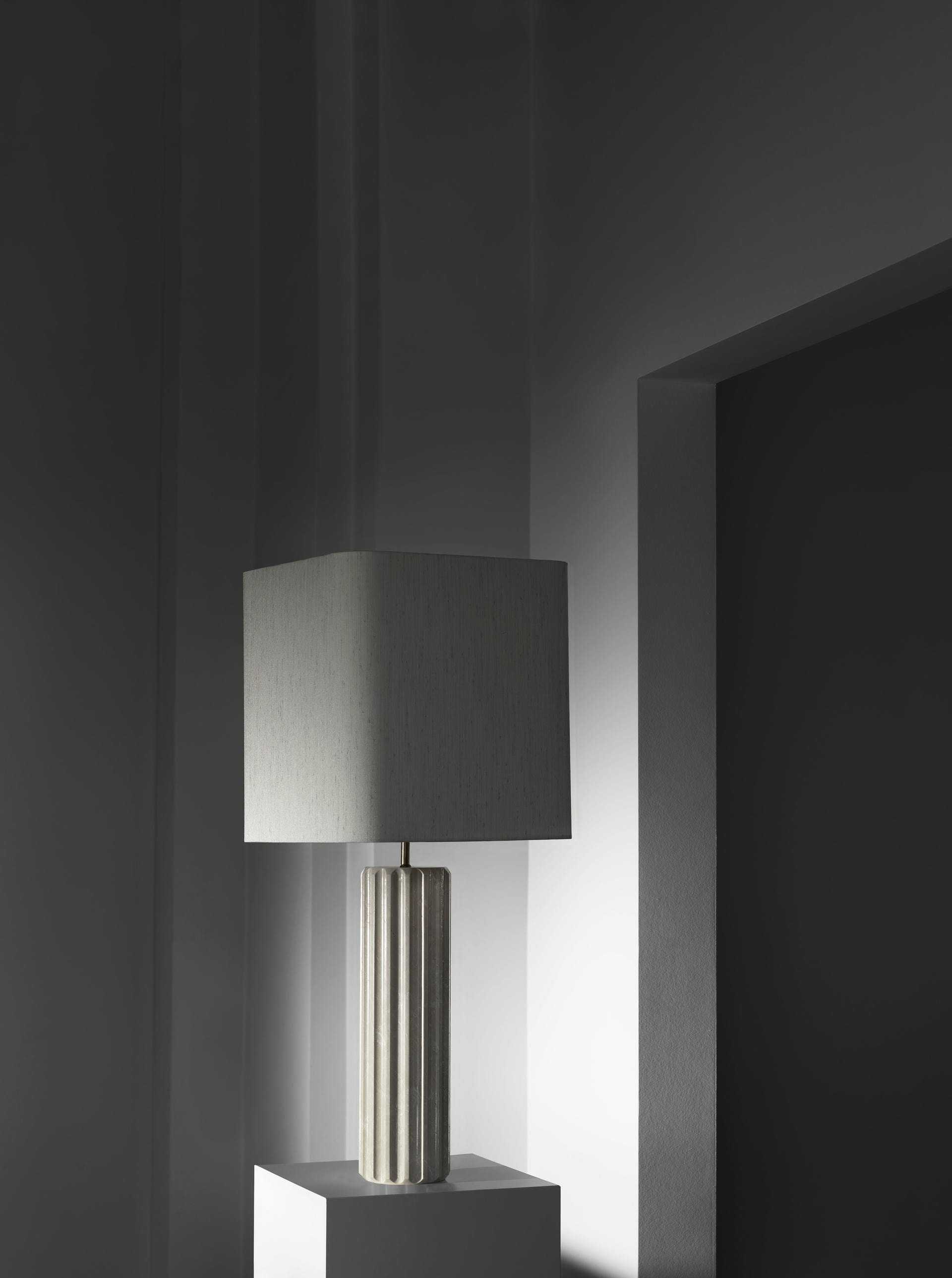 Onyx Proud Table Lamp XL by Lisette Rützou 5