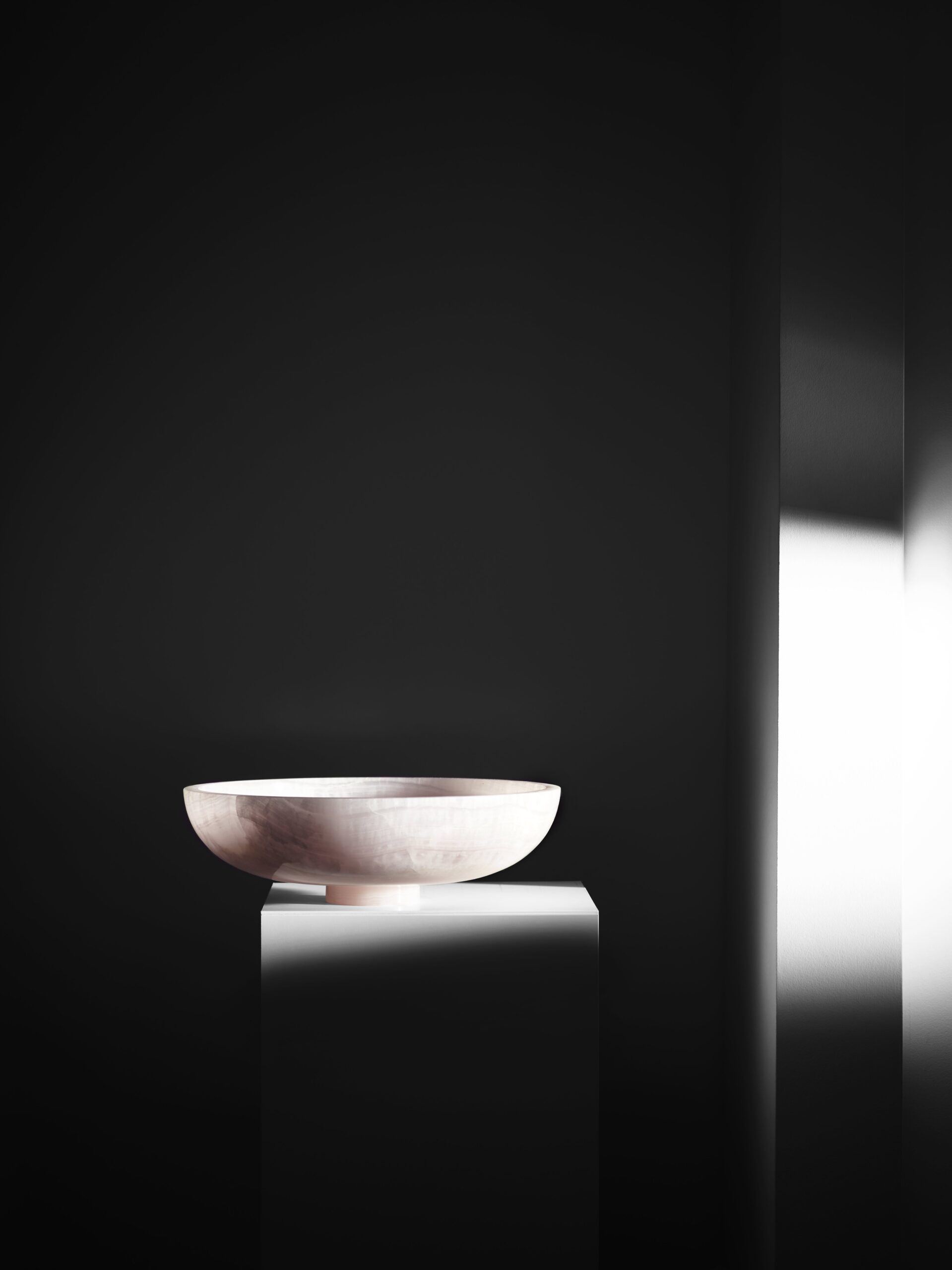 Onyx Twosidestory Bowl XL by Lisette Rützou 3