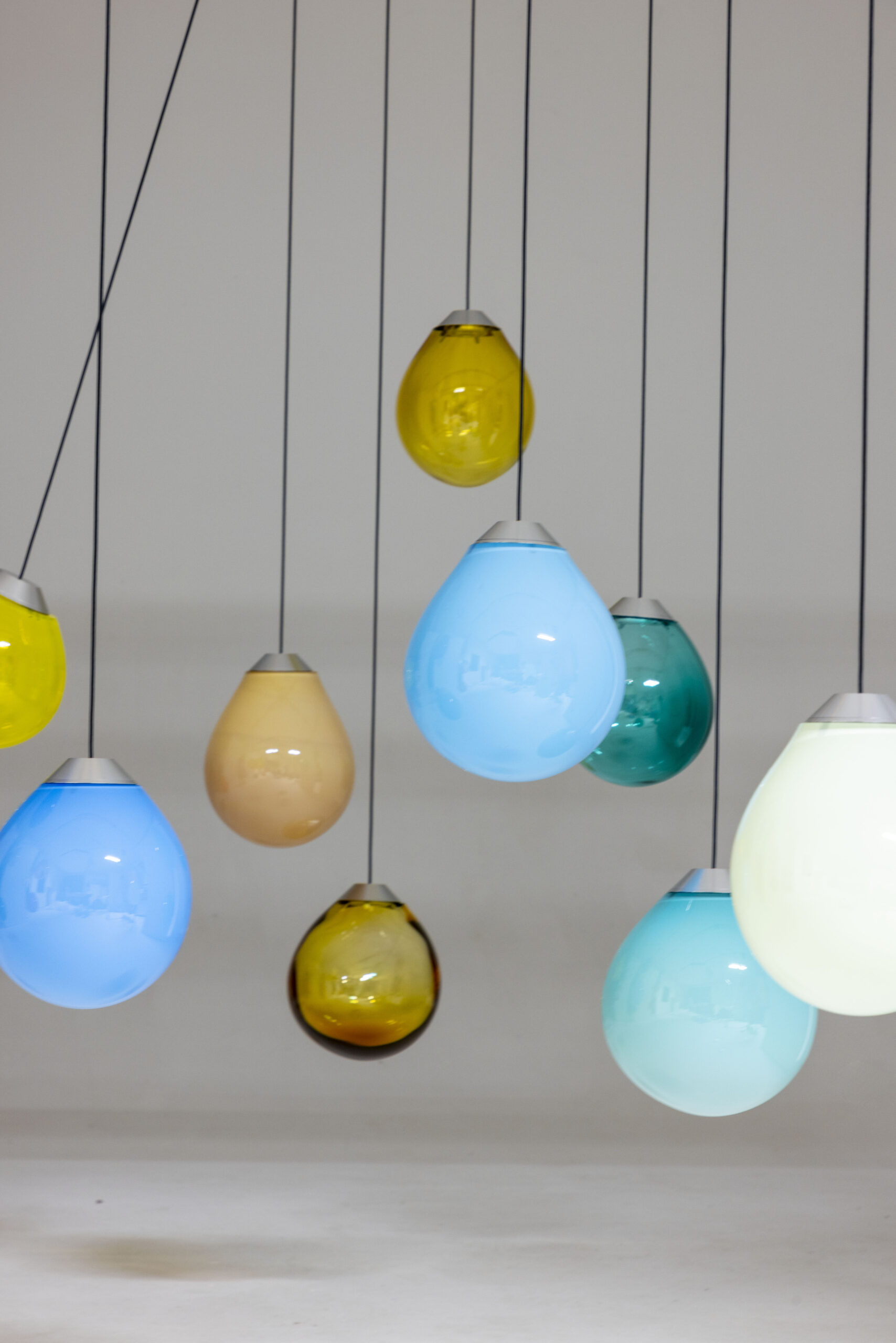 Colored Triple Momentum Blown Glass Pendants by Alex de Witte (12)