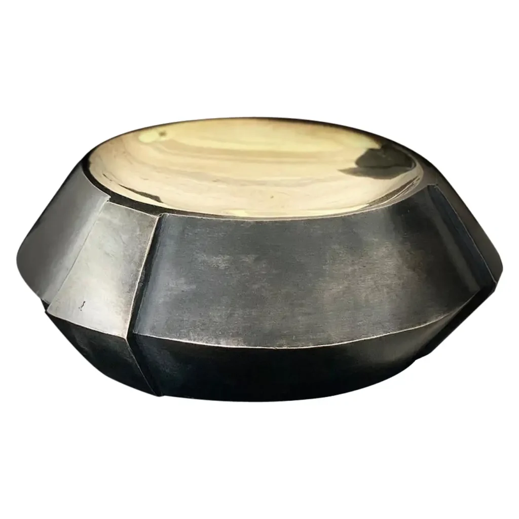 Black Acid Bronze Vase by Lupo Horiōkami 1