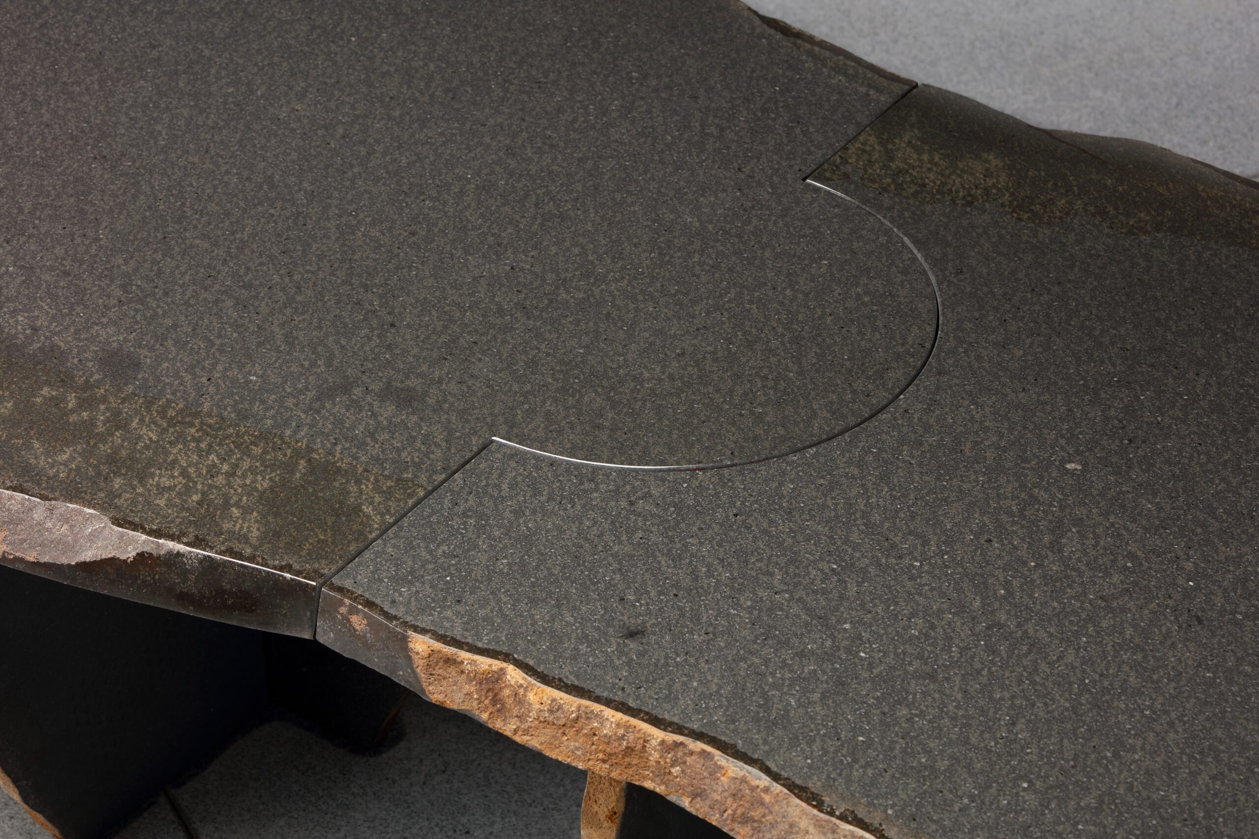 Exceptional Daté Kan Volcanic Stone Low Table, Kaaron and Okurayama Studio 4