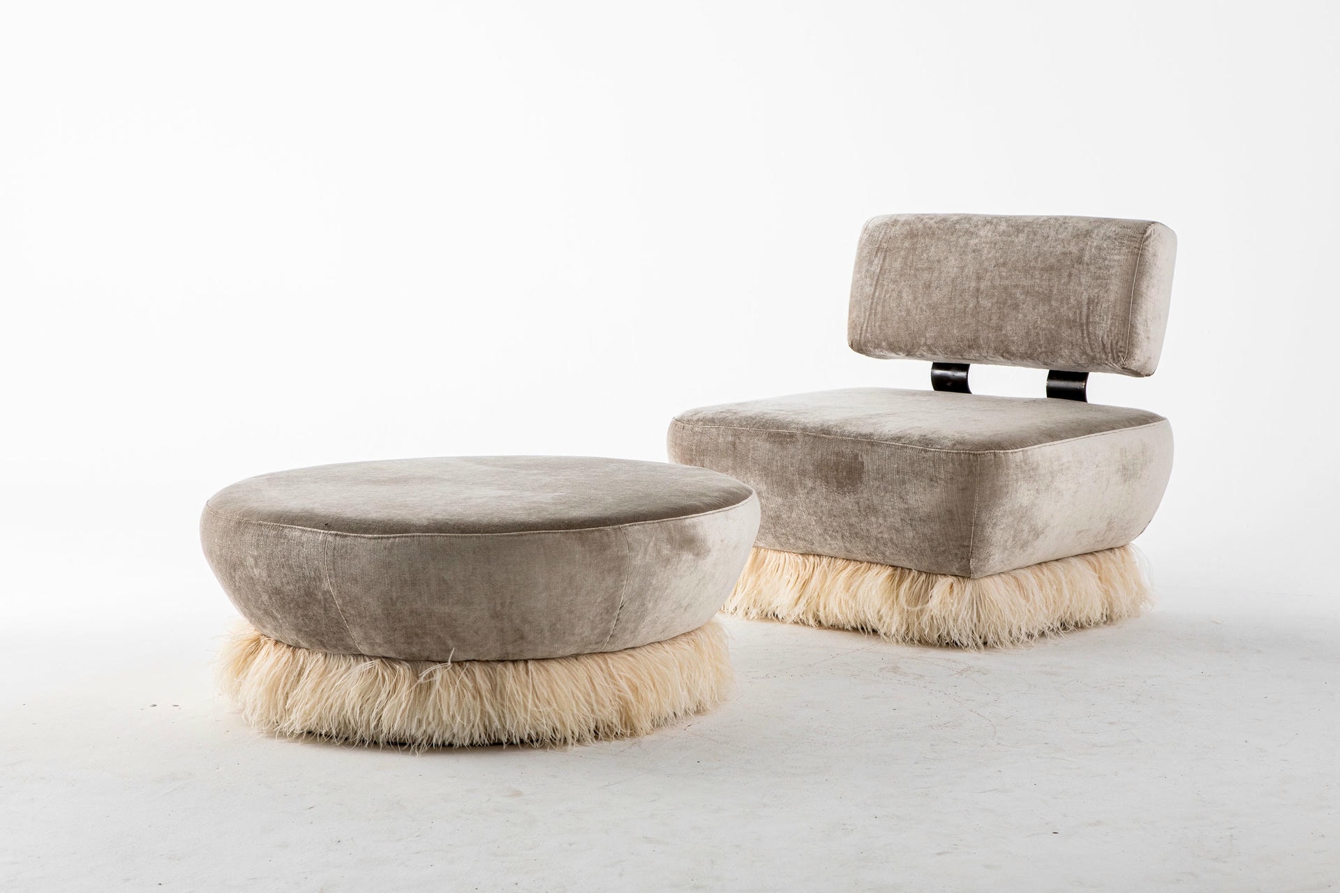 Large Ostrich Fluff Ottoman by Egg Designs 3