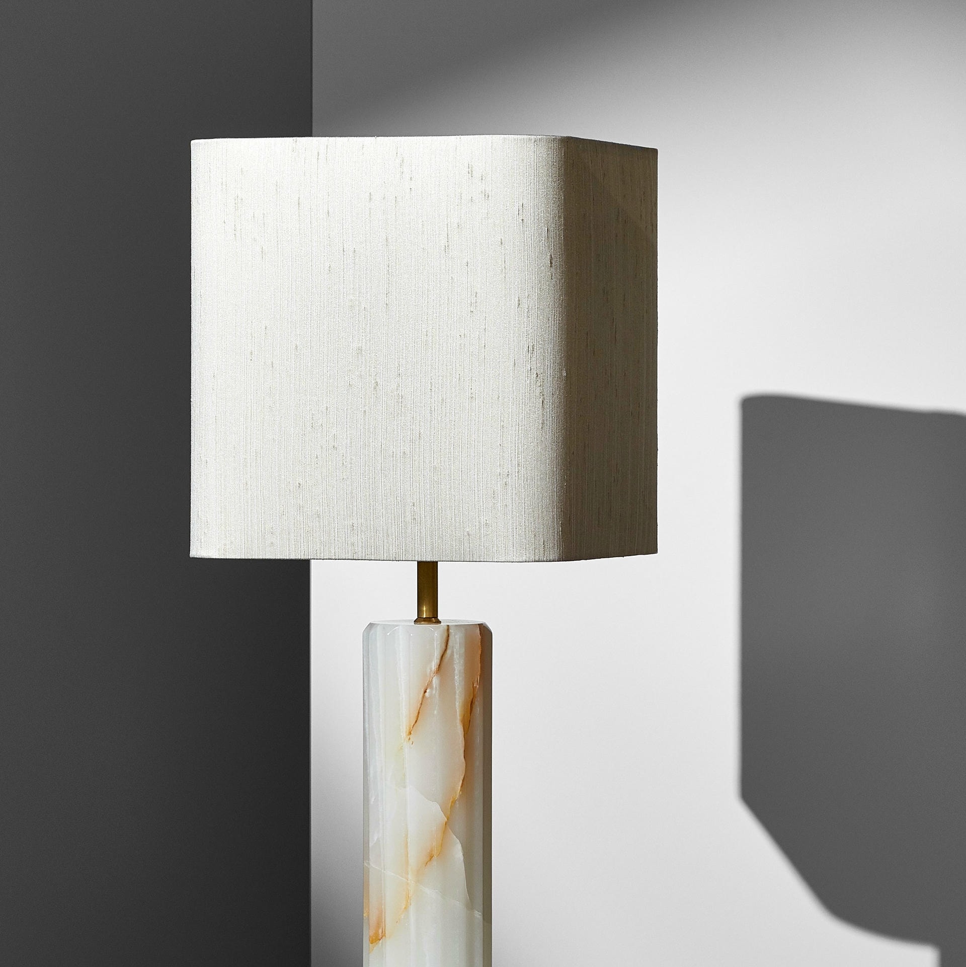 Onyx Proud Table Lamp by Lisette Rützou 5
