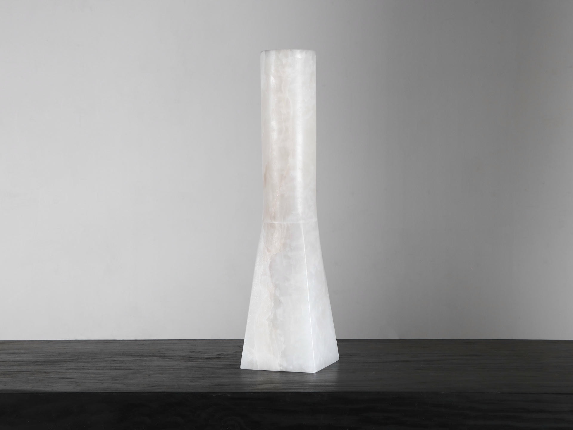 Sleek Modern, Natural White Onyx Contemporary Vase by Lucas Tyra Morten 3