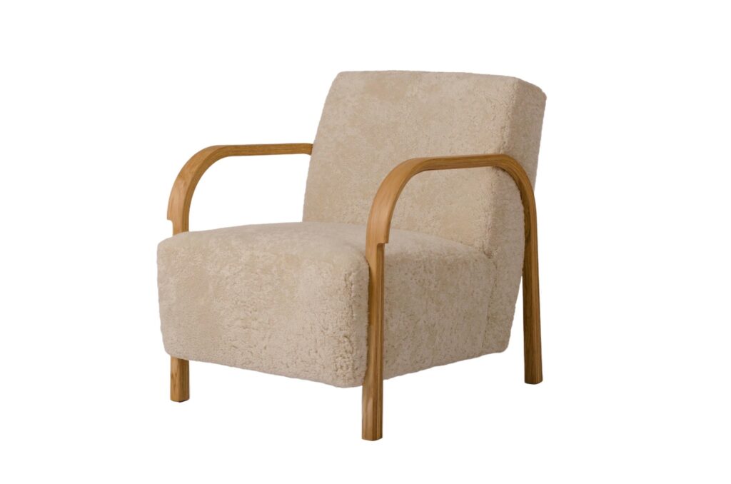 ARCH Lounge Chair in Oak and Sheepskin Upholstery by Mazo Design 1