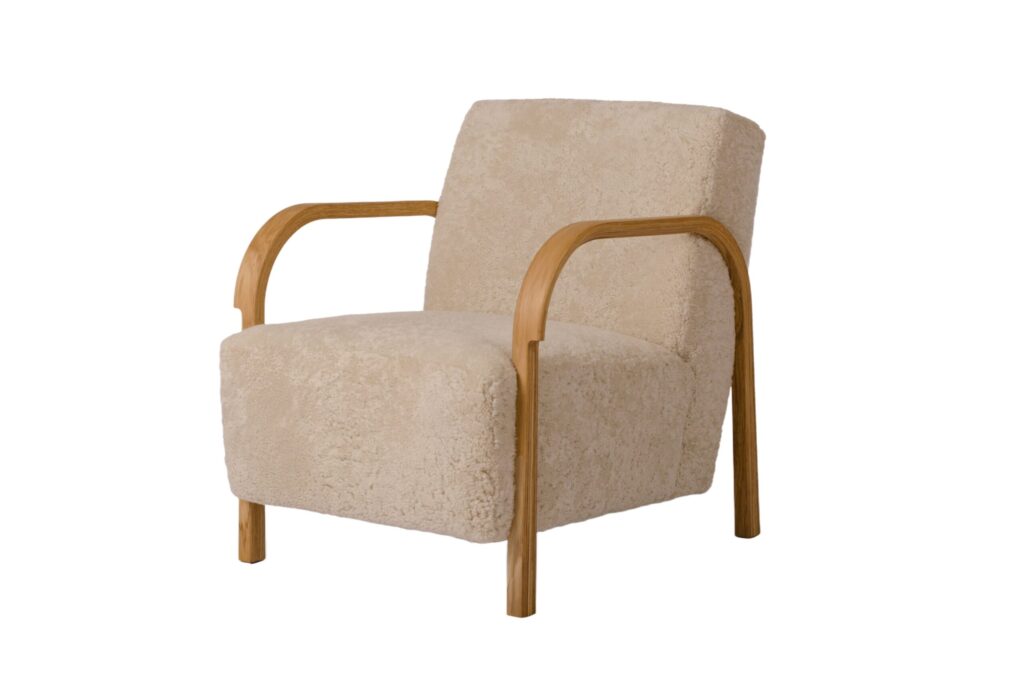 ARCH Lounge Chair in Oak and Sheepskin Upholstery by Mazo Design 1