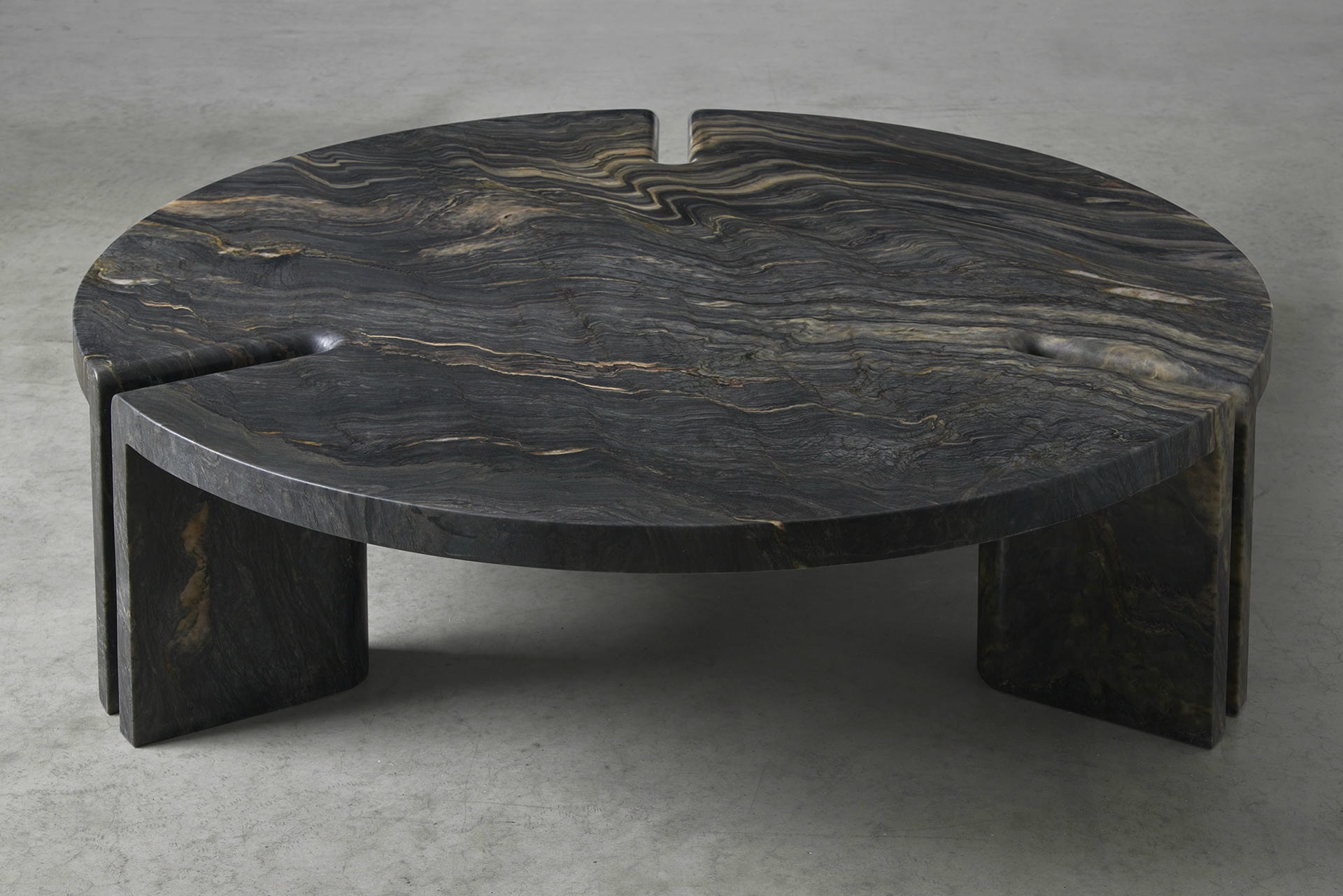 Brazilian Quartzite Round Table 1_2 Coffee Table by Agglomerati 2