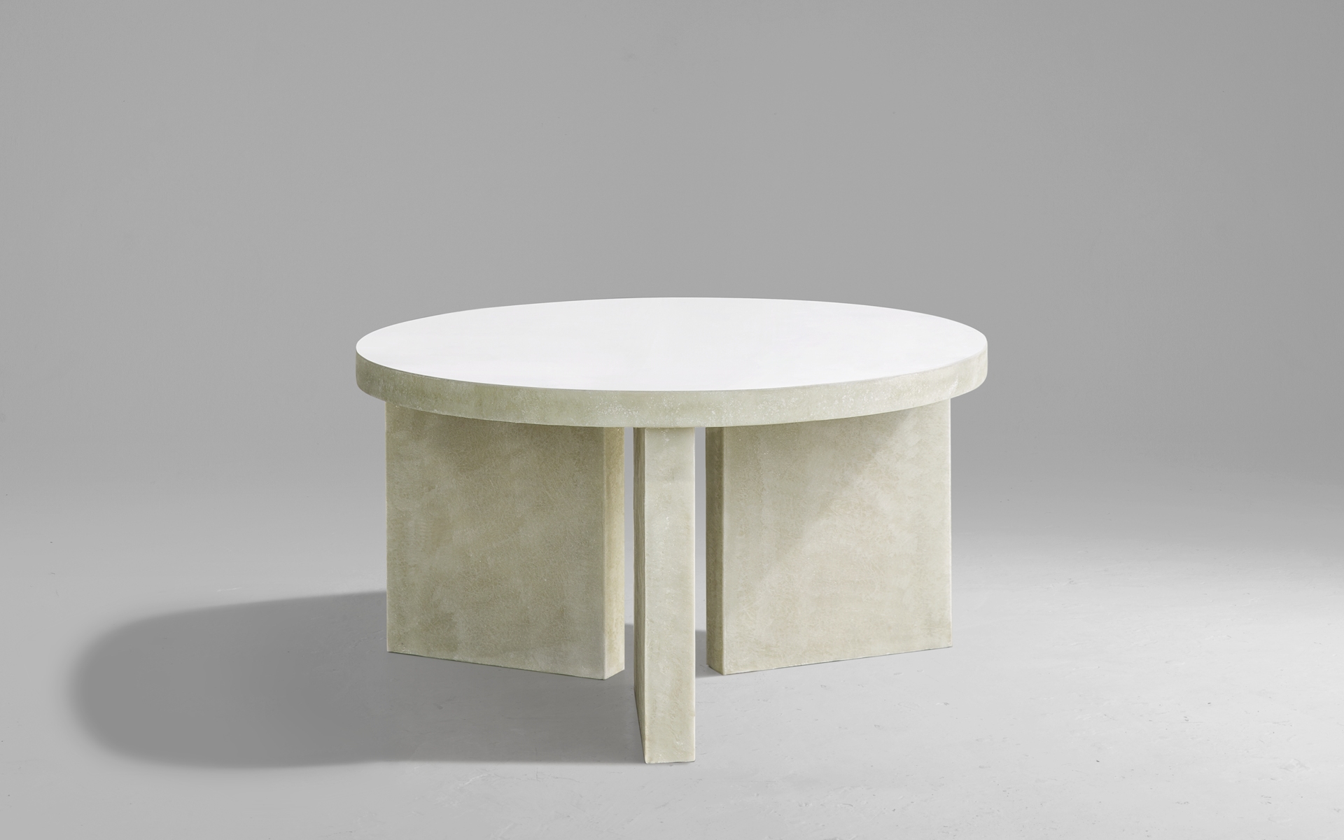 E42 Table by Imperfettolab 2