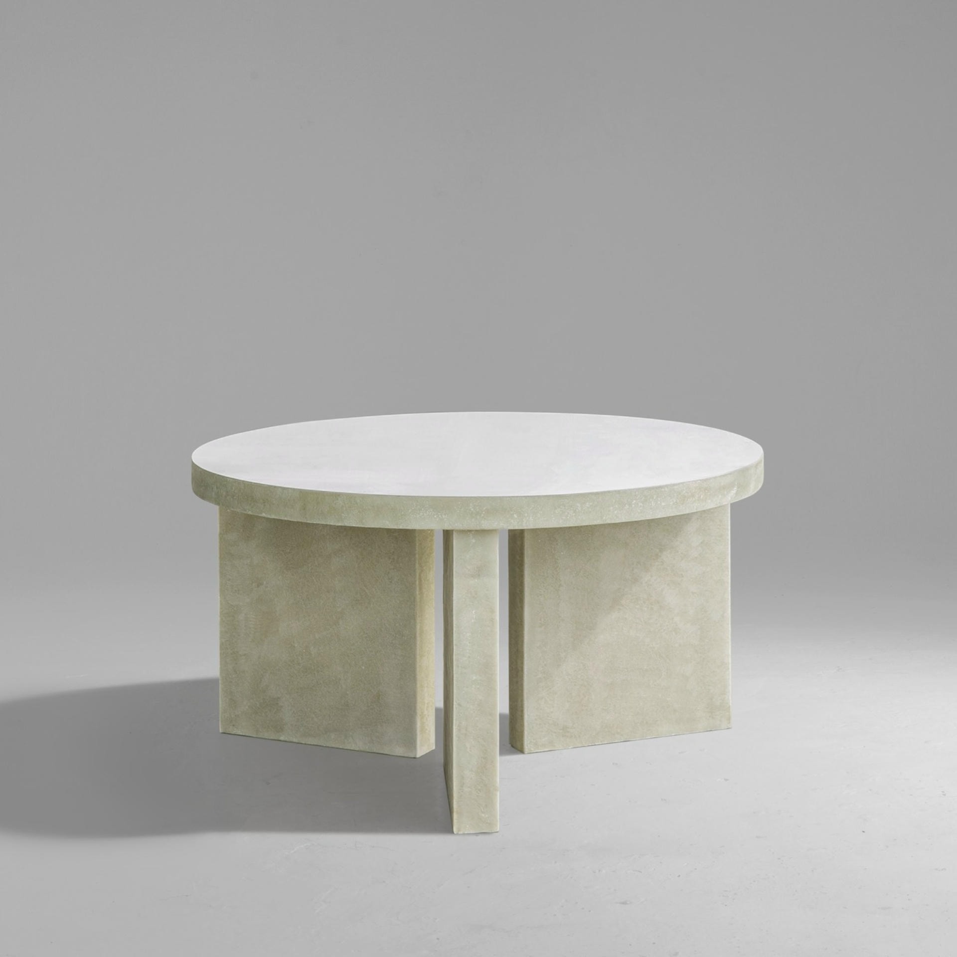E42 Table by Imperfettolab 3