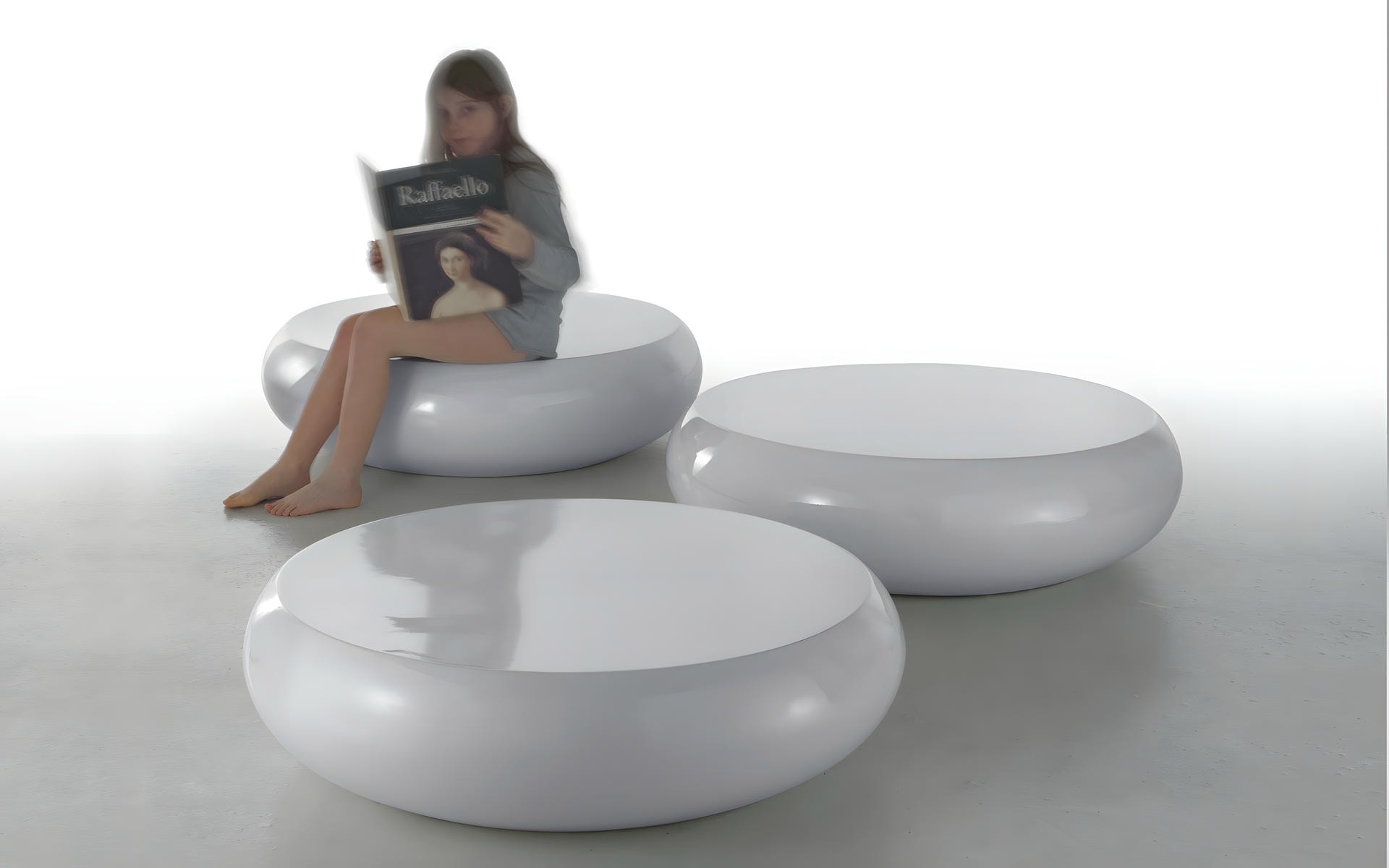 Pillola Table by Imperfettolab 4