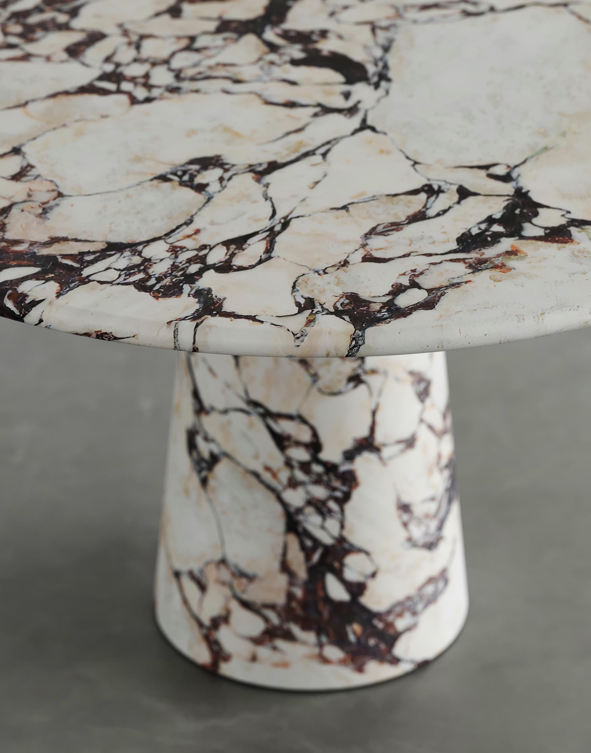 Giulia Marble Dining Table by Agglomerati 3