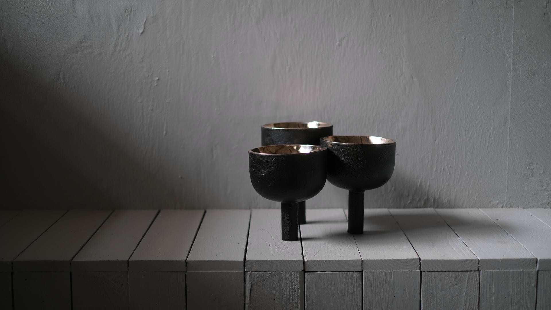 Contemporary Bronze Triple Tray with Polished Interior, Signed Arno Declercq 3