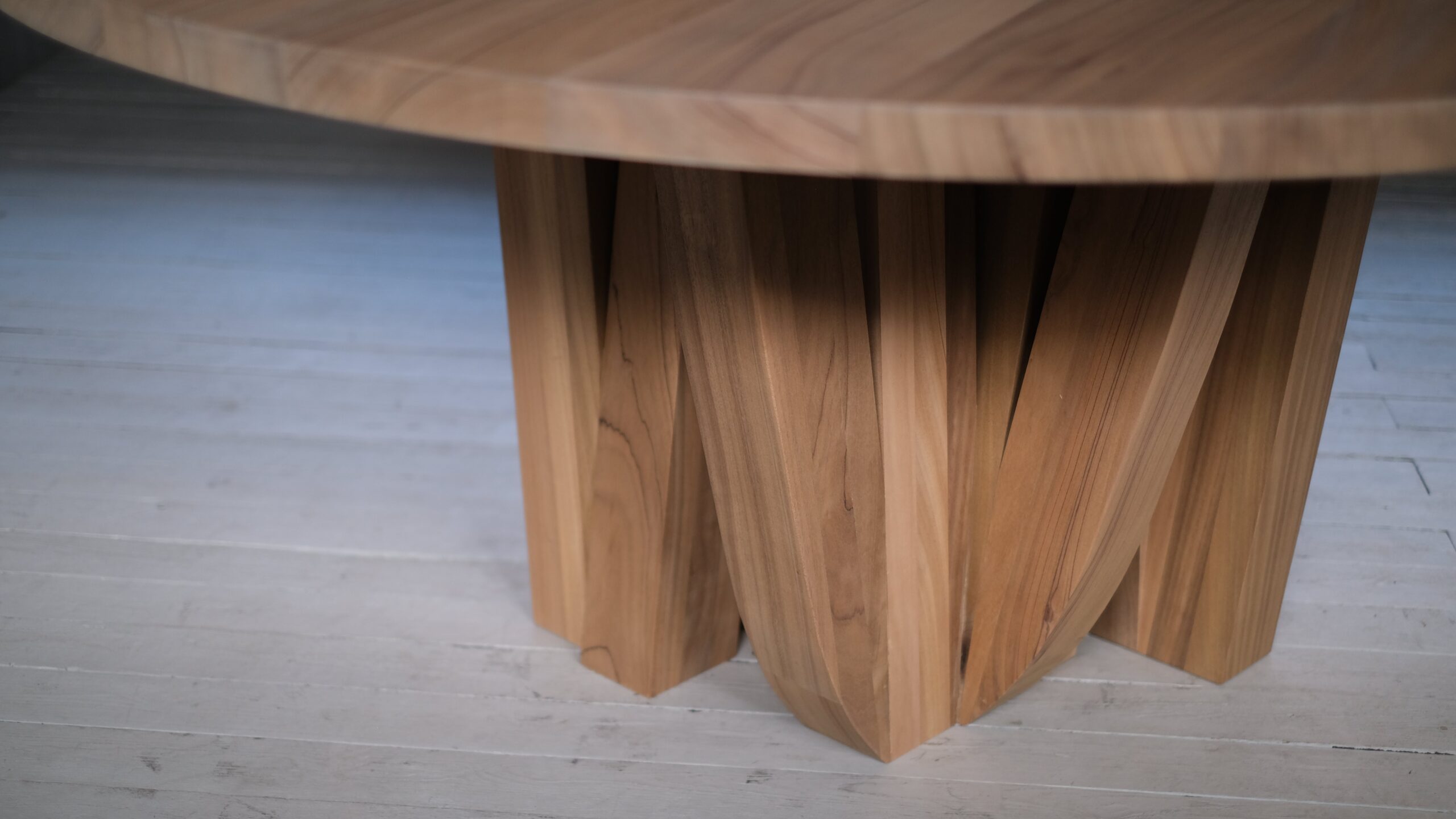 Natural African Walnut Round Table with Rectangular Beam Base by Arno Declercq 6