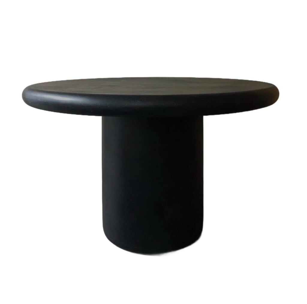 Black Round Table by kar