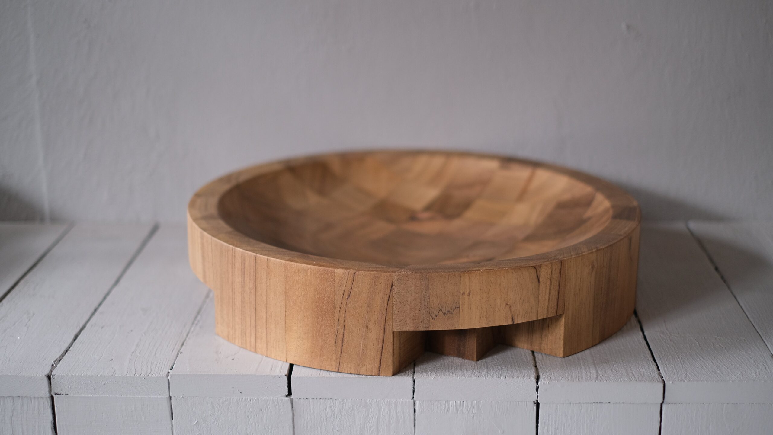Contemporary Round Disk Tray Natural Brown Walnut Large by Arno Declercq 5
