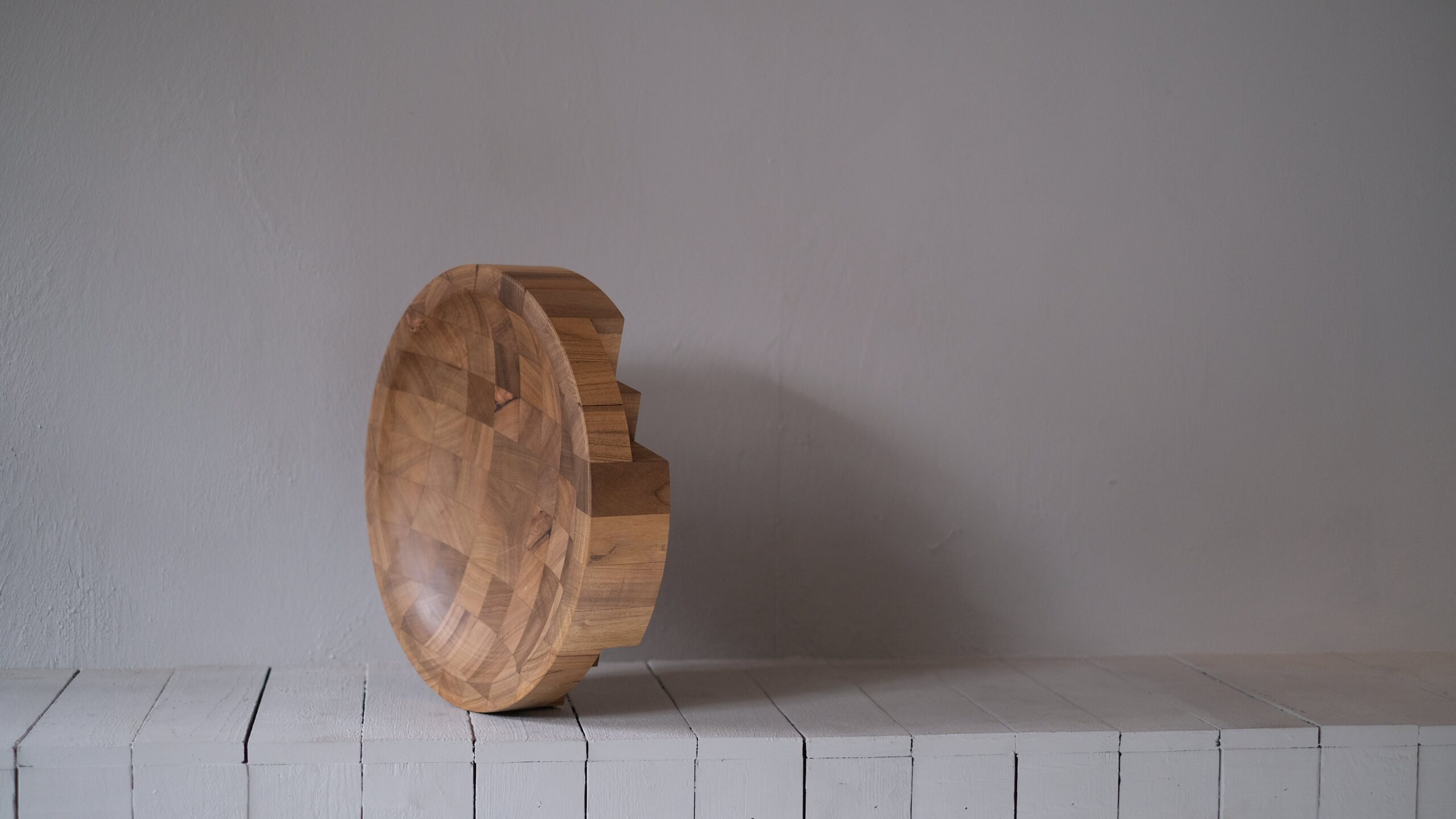 Contemporary Round Disk Tray Natural Brown Walnut Large by Arno Declercq 7