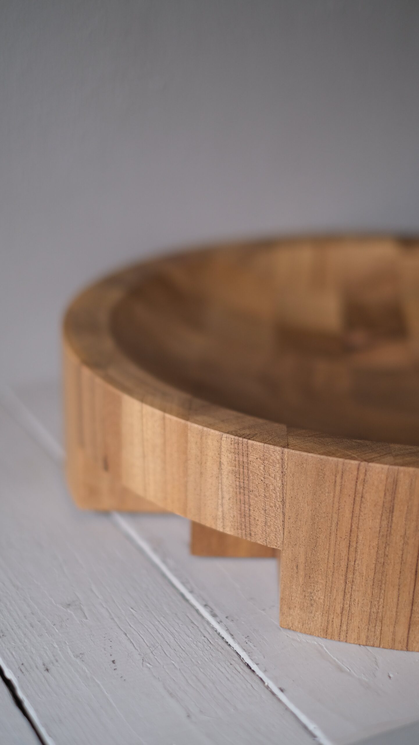 Disk Tray African Walnut Small by Arno Declercq 3