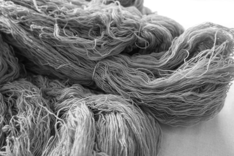 Dyeing021_Cashmere_GisbertPoeppler copy scaled modified