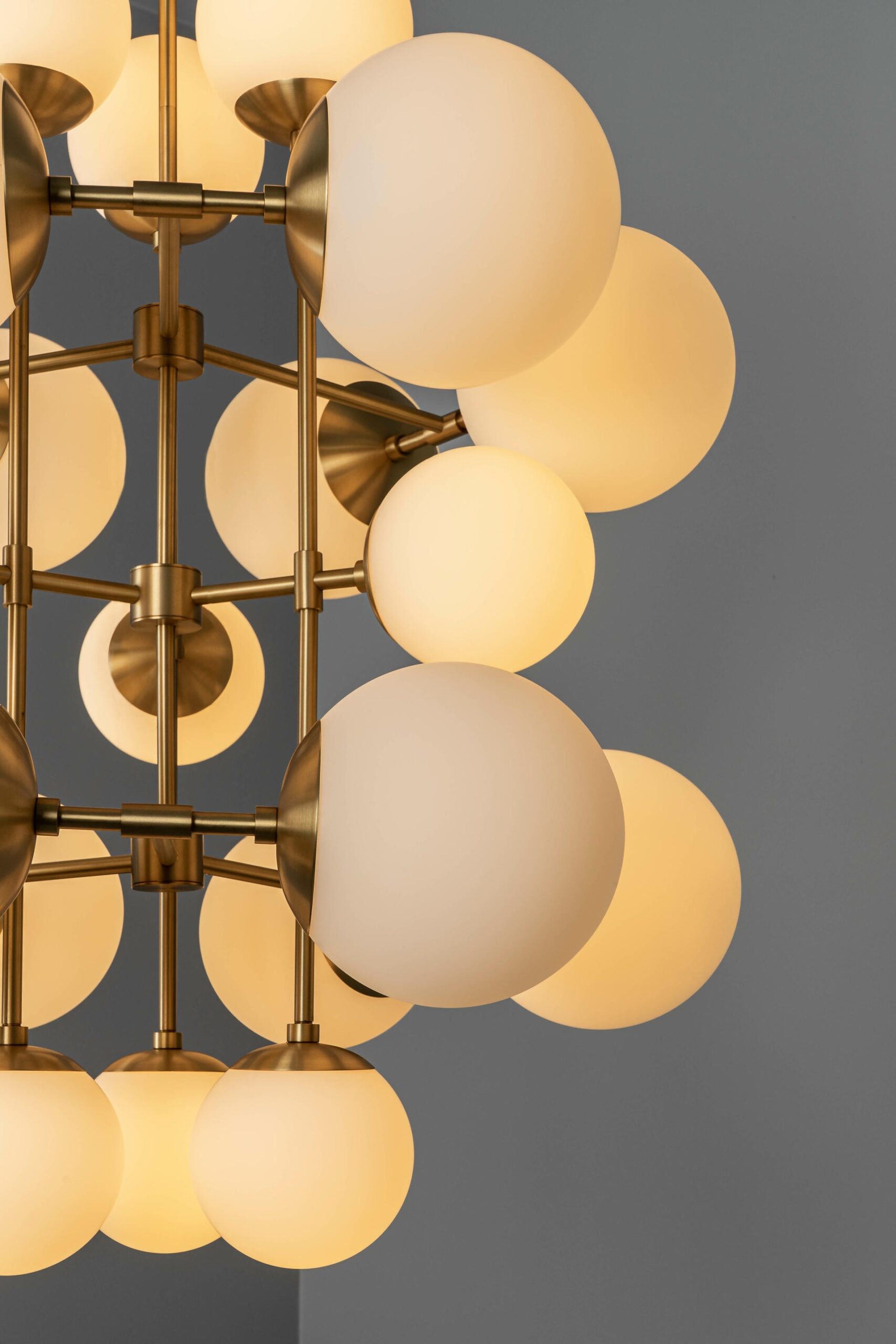 Glow Chandelier by Schwung 4