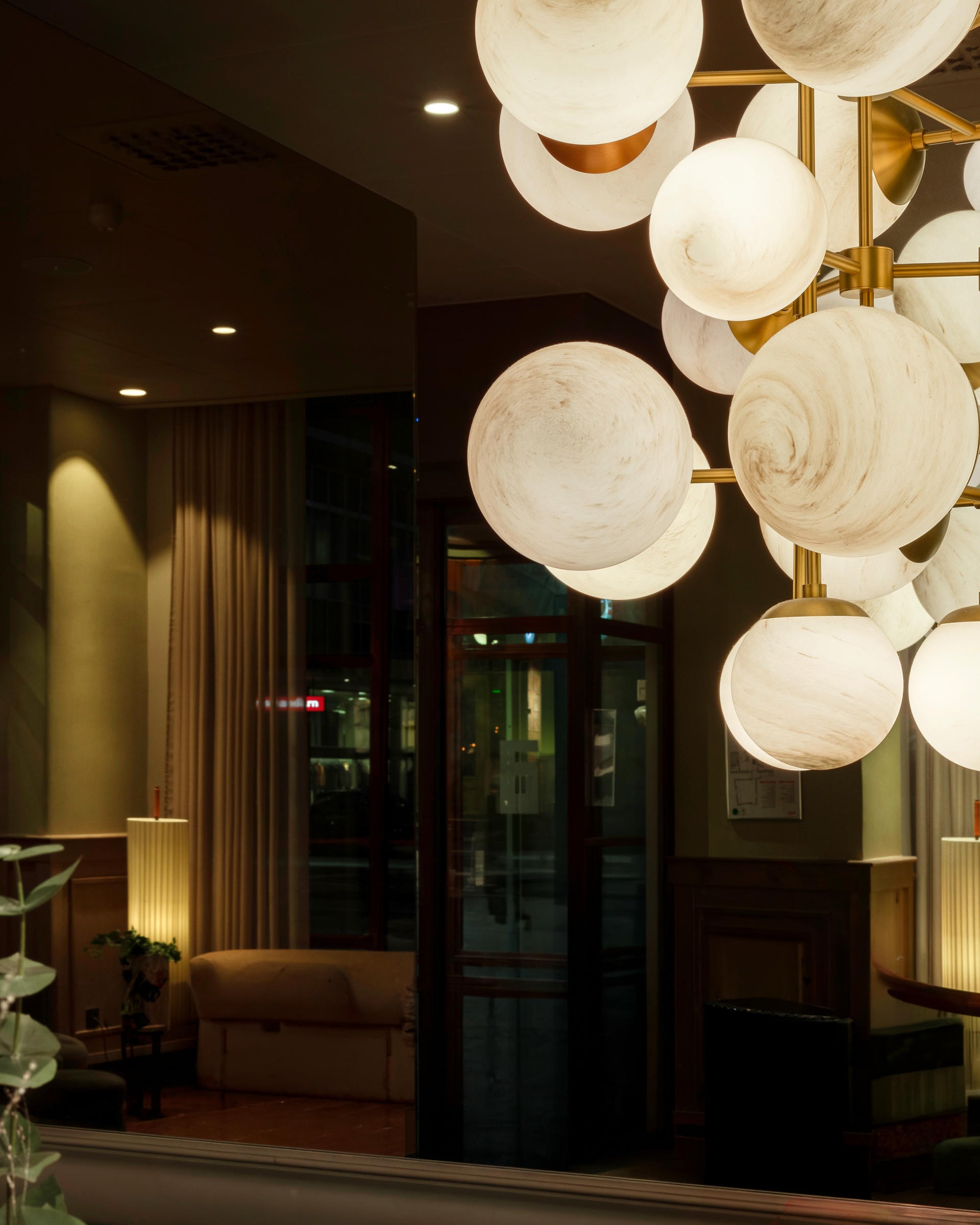 Glow Chandelier by Schwung 5