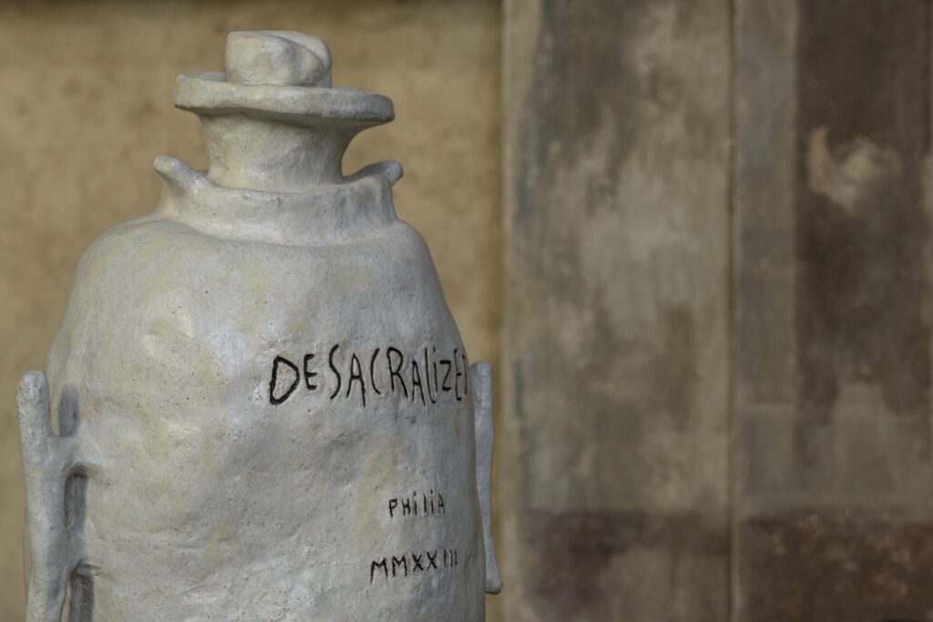 willem van hooff desacralized trophy galerie philia