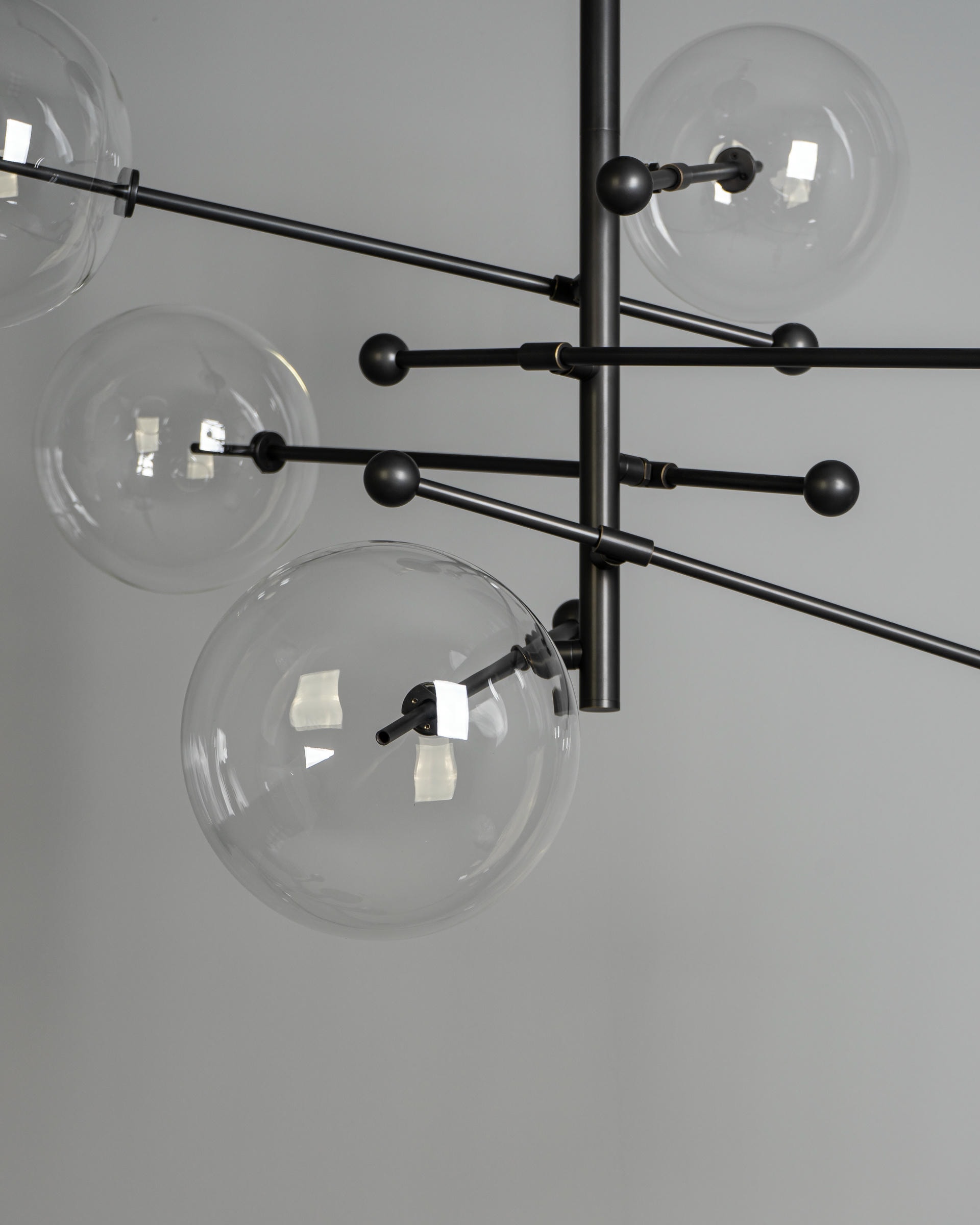 RD15 6 Arms Black Gunmetal Chandelier by Schwung 4