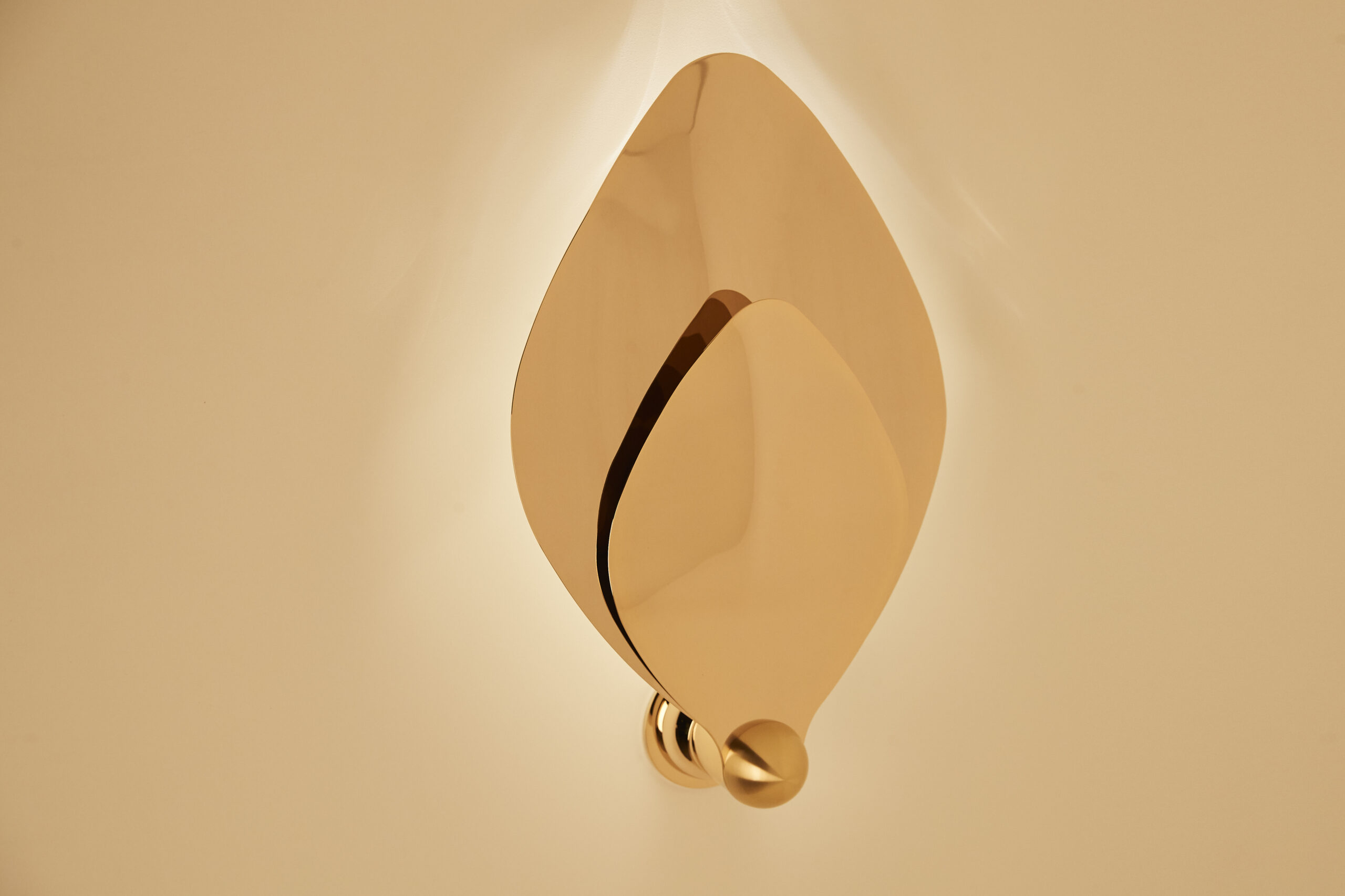 Flame Wall Lamp by Jennifer Midoz 3