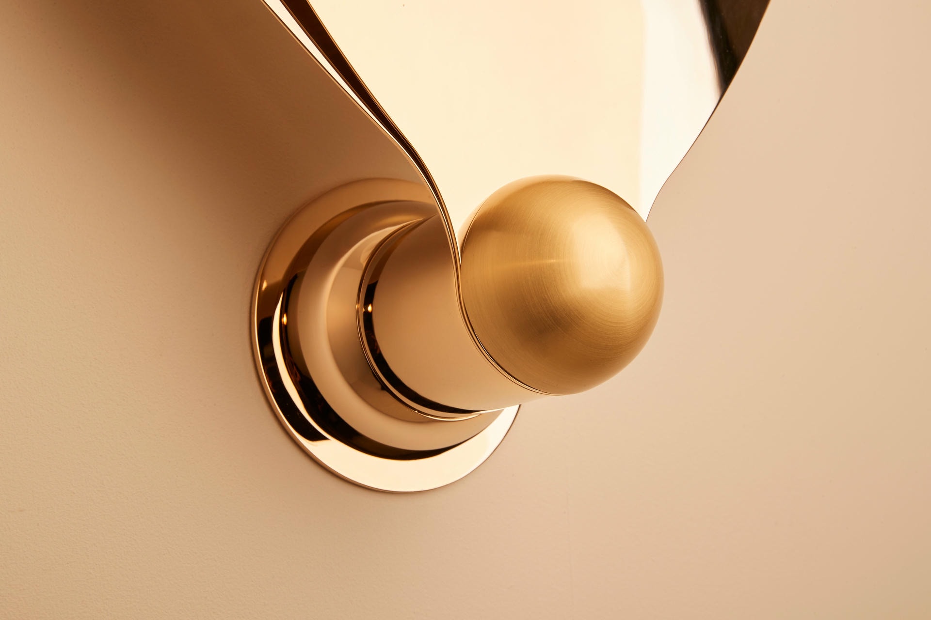 Flame Wall Lamp by Jennifer Midoz 5