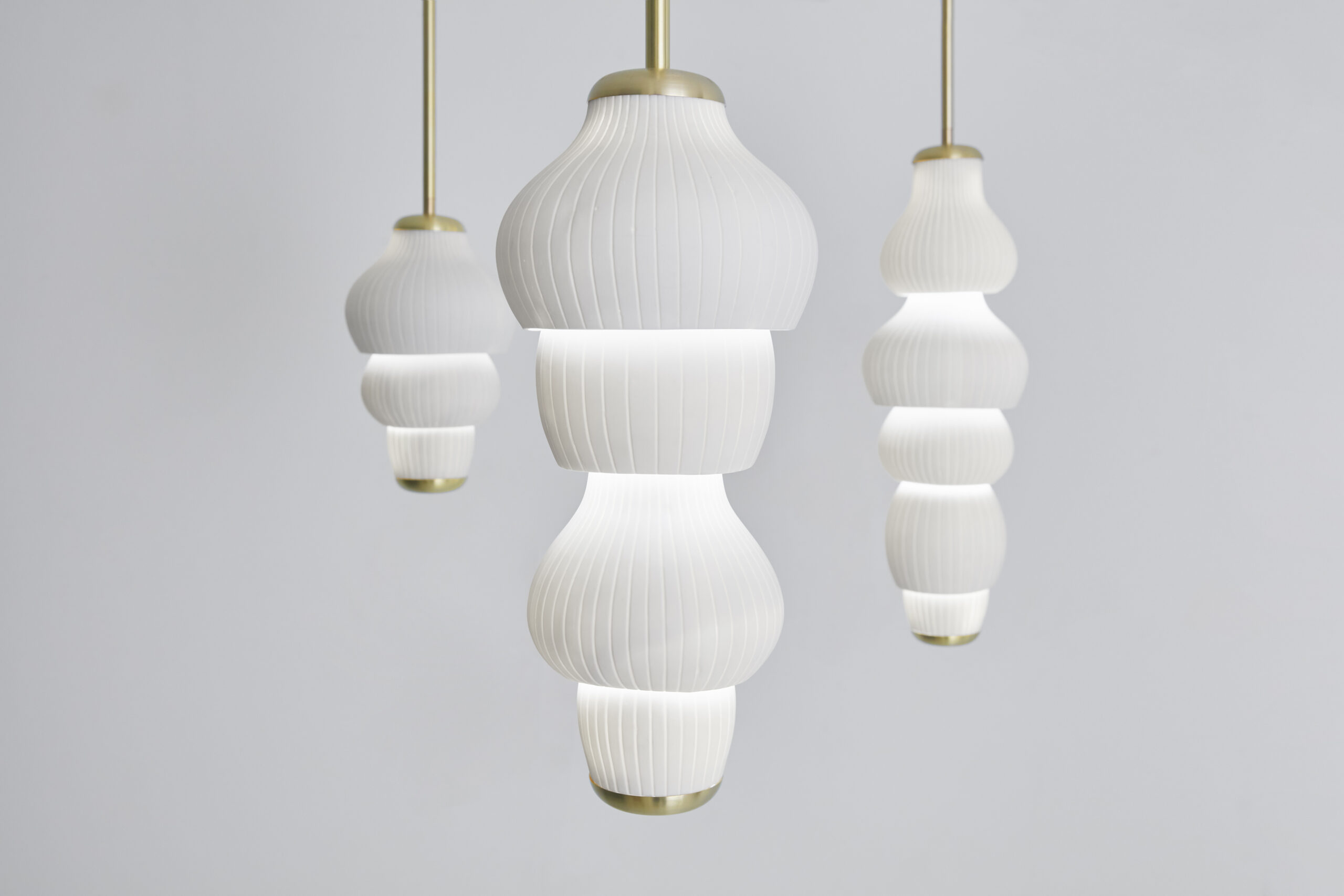 Glaïeul Medium Pendant Light by Jennifer Midoz 4