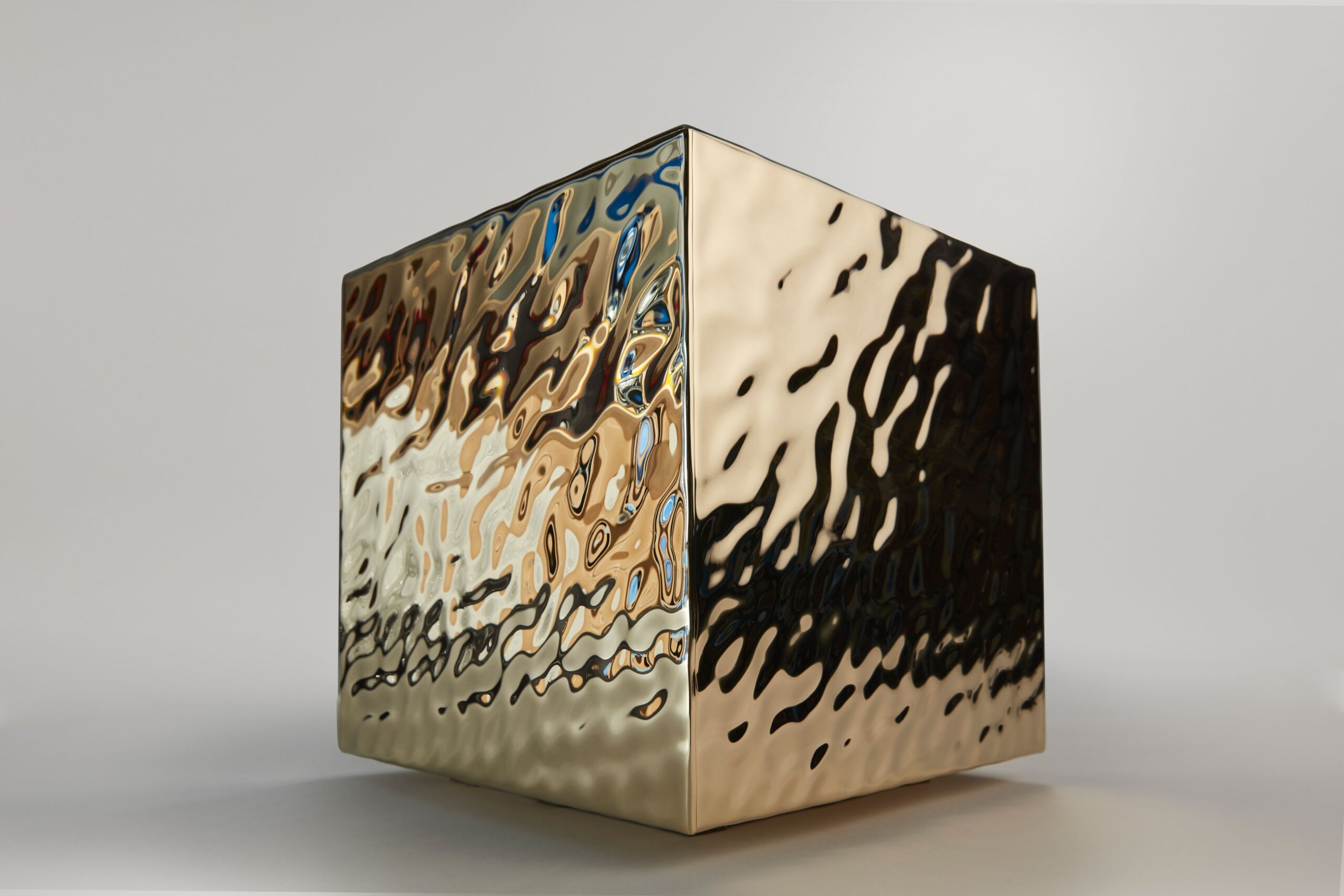 Liquide Side Table by Jennifer Midoz 10