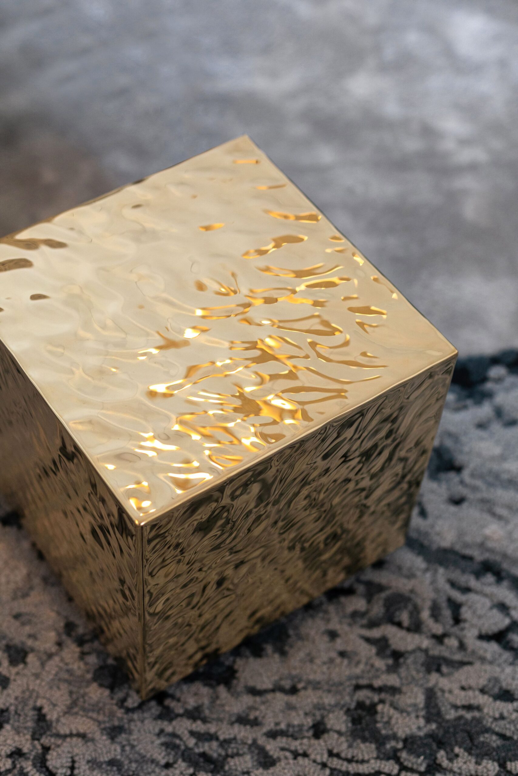 Liquide Side Table by Jennifer Midoz 13