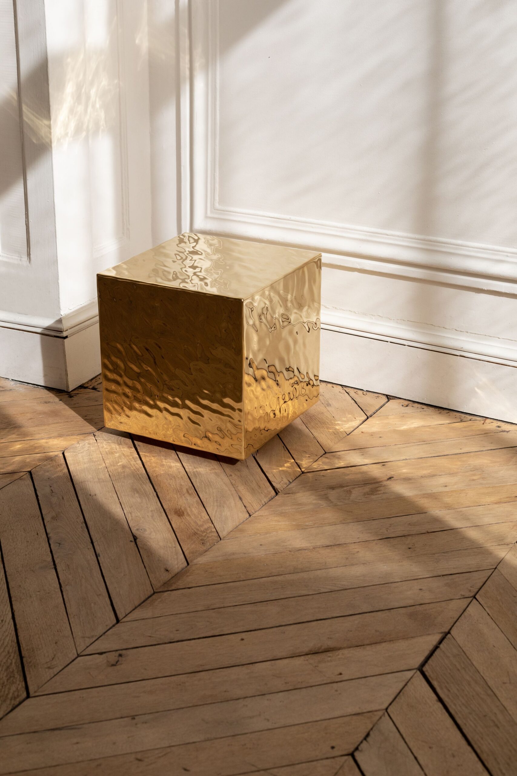Liquide Side Table by Jennifer Midoz 2