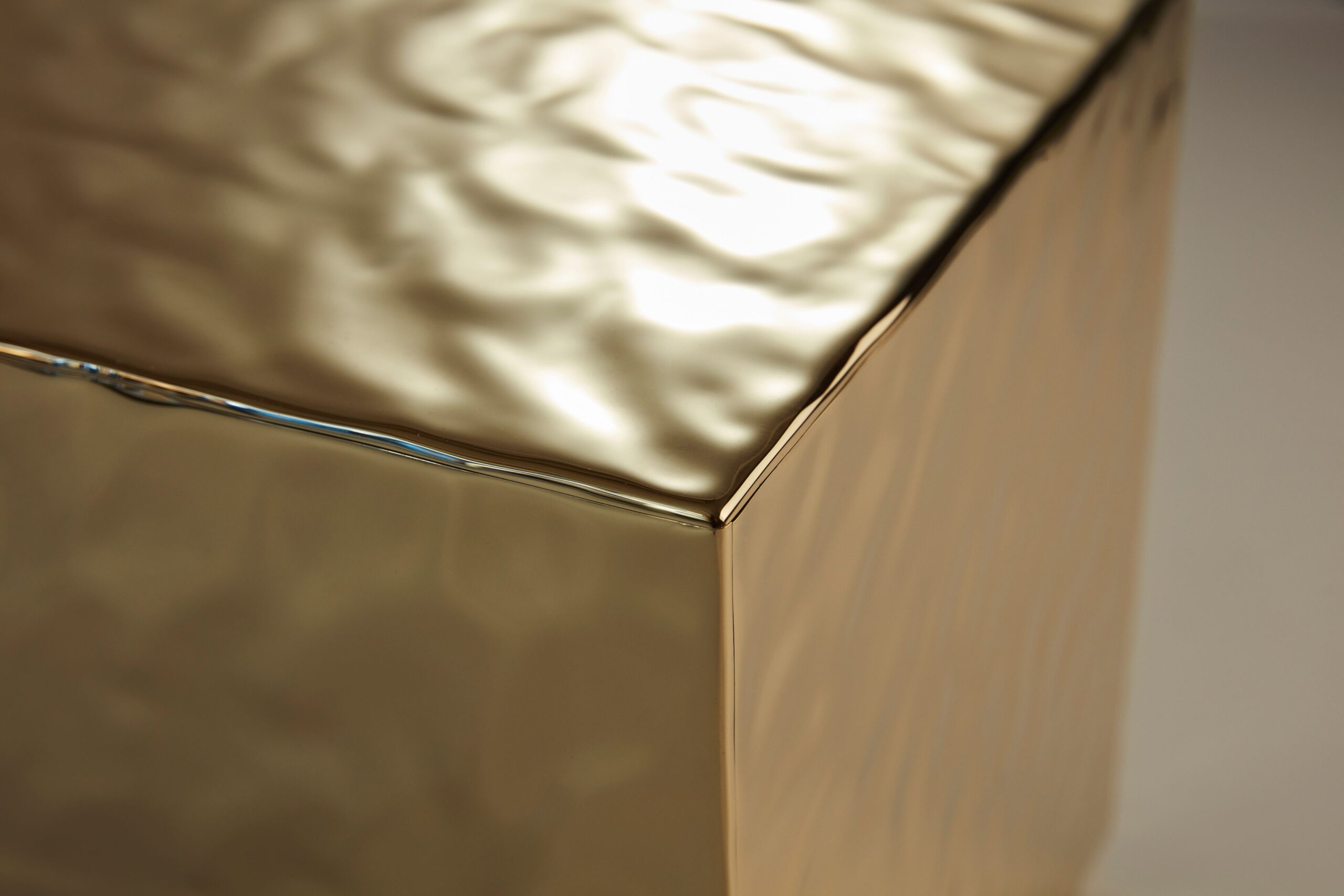 Liquide Side Table by Jennifer Midoz 9