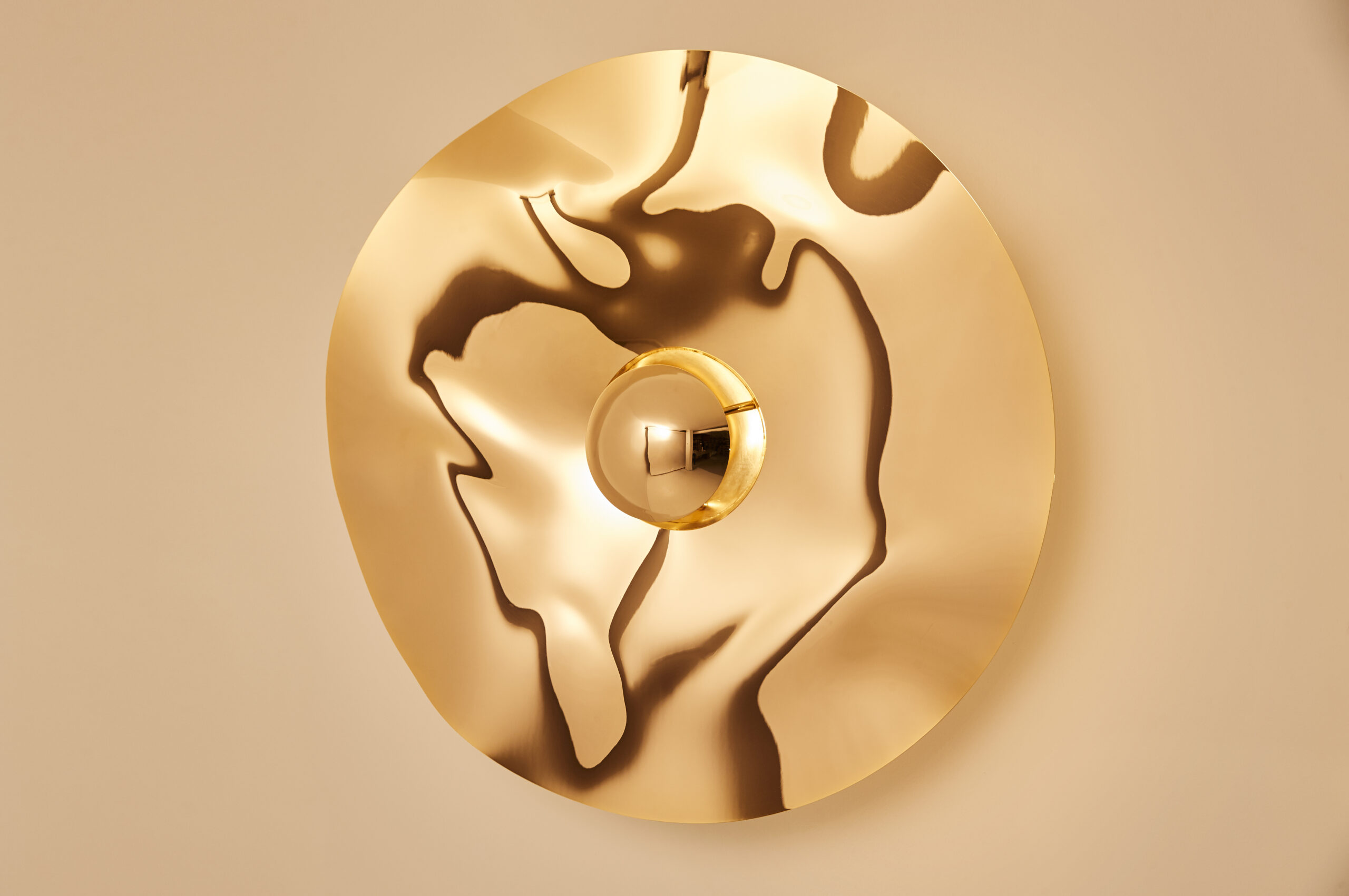 Mercure Wall Lamp by Jennifer Midoz 3
